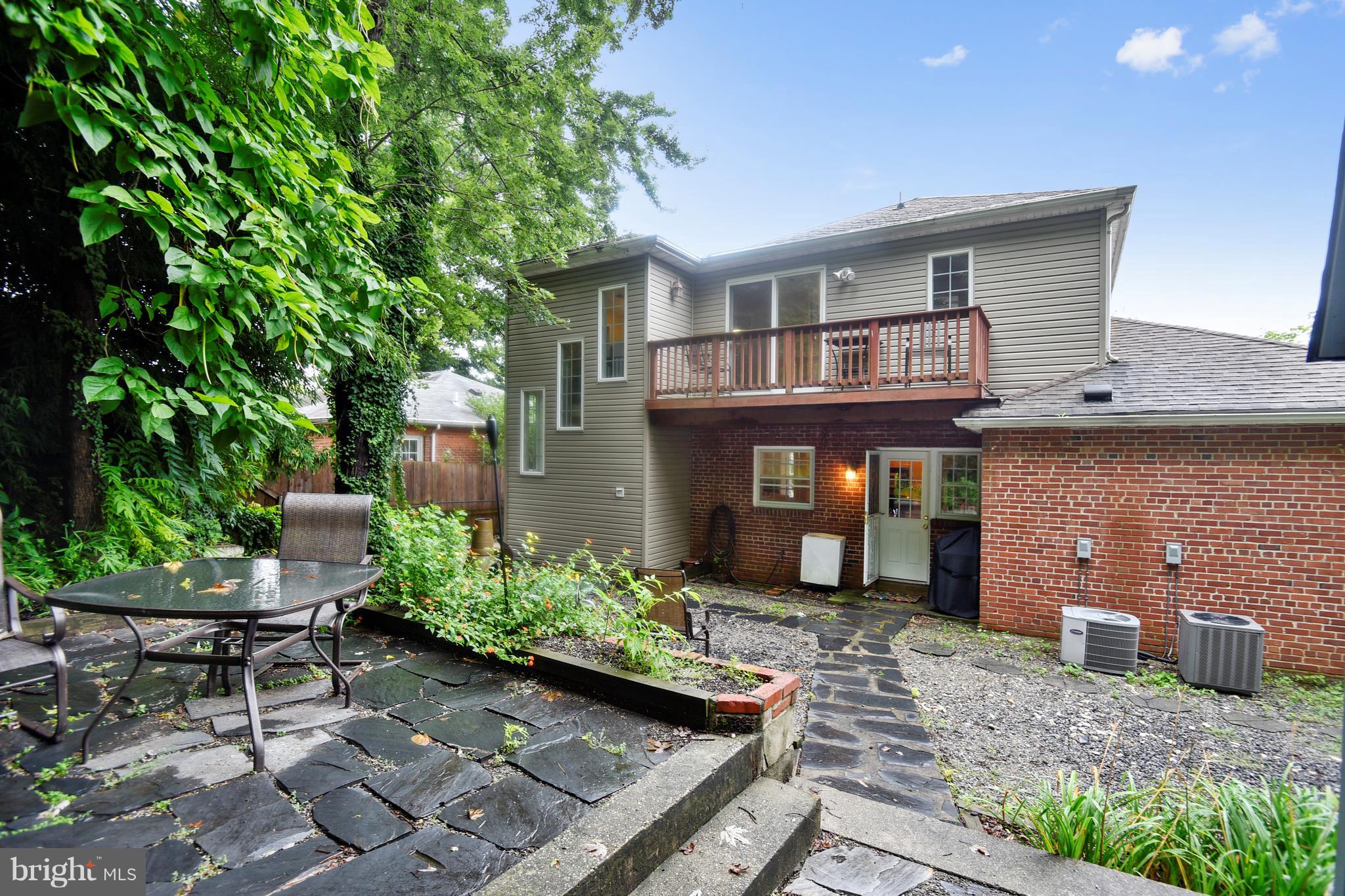OAKCREST - Residential