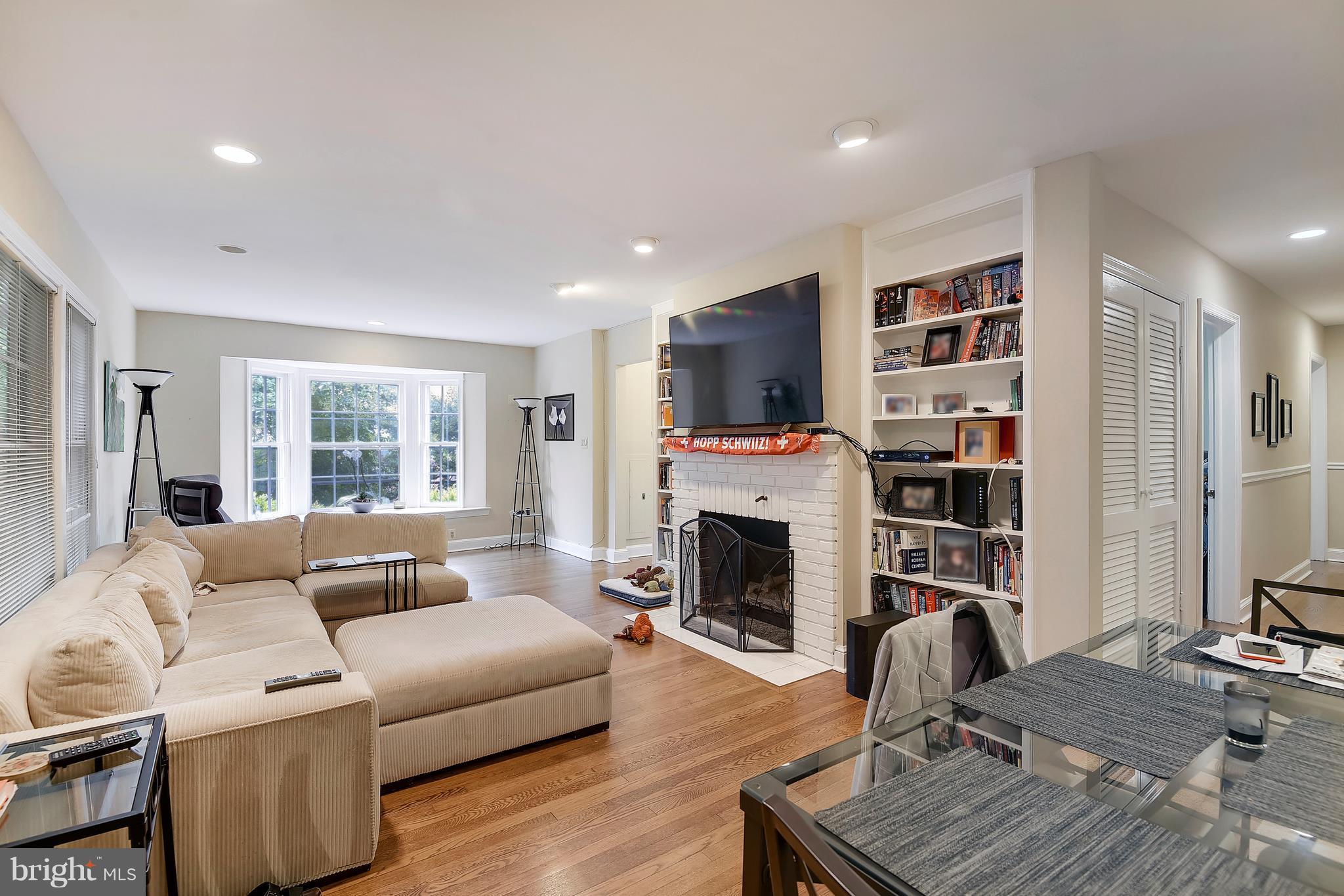OAKCREST - Residential