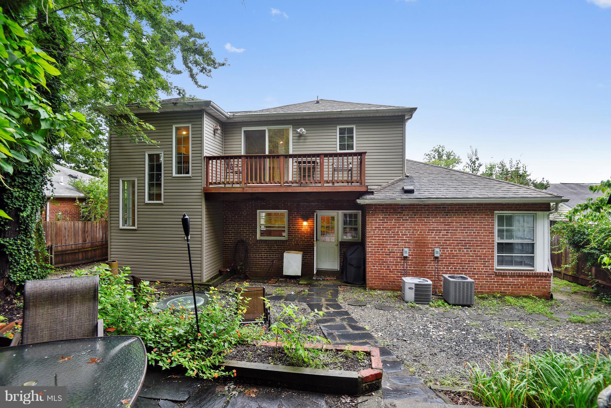 OAKCREST - Residential