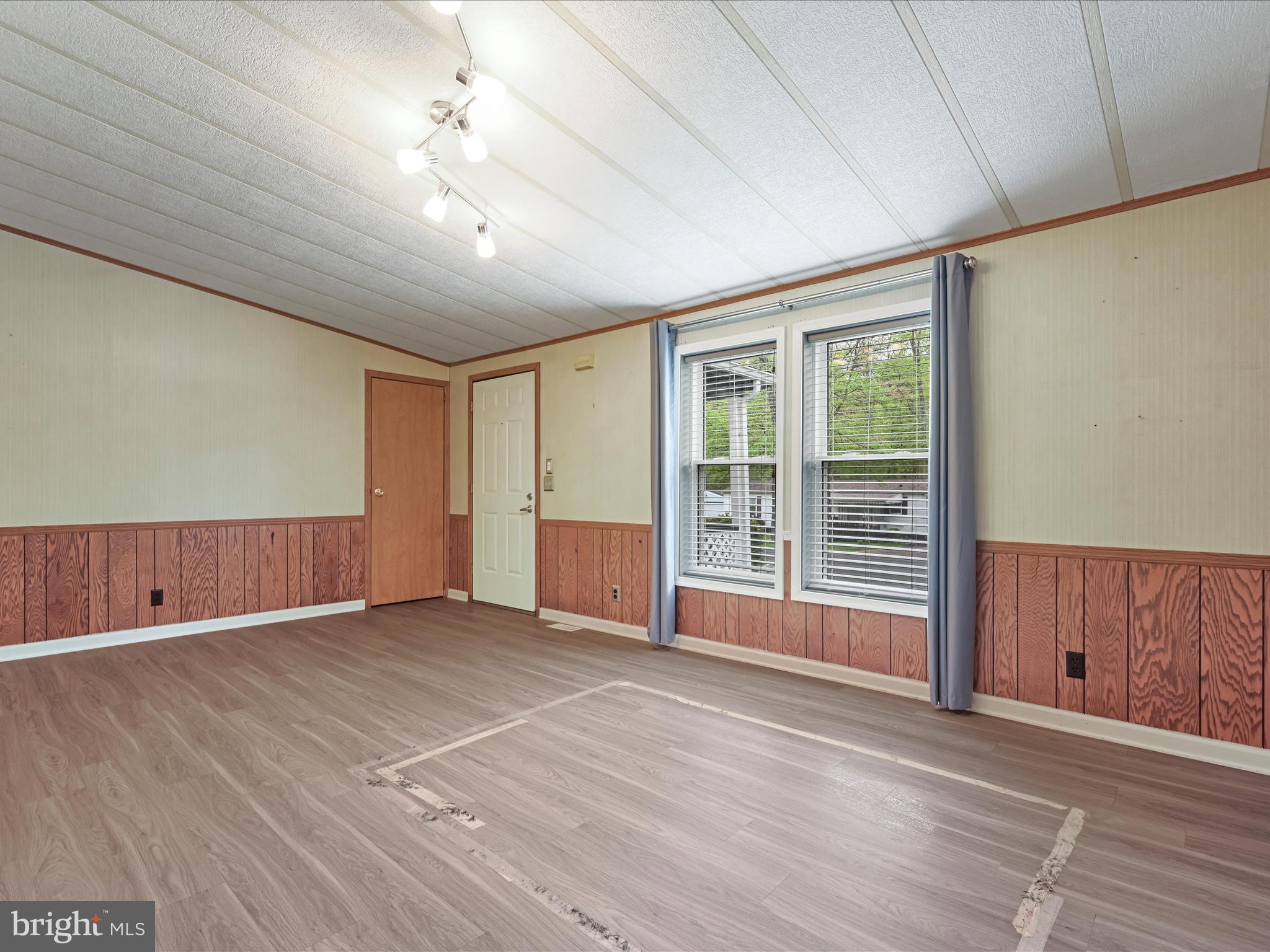 GRETNA SPRINGS - Residential