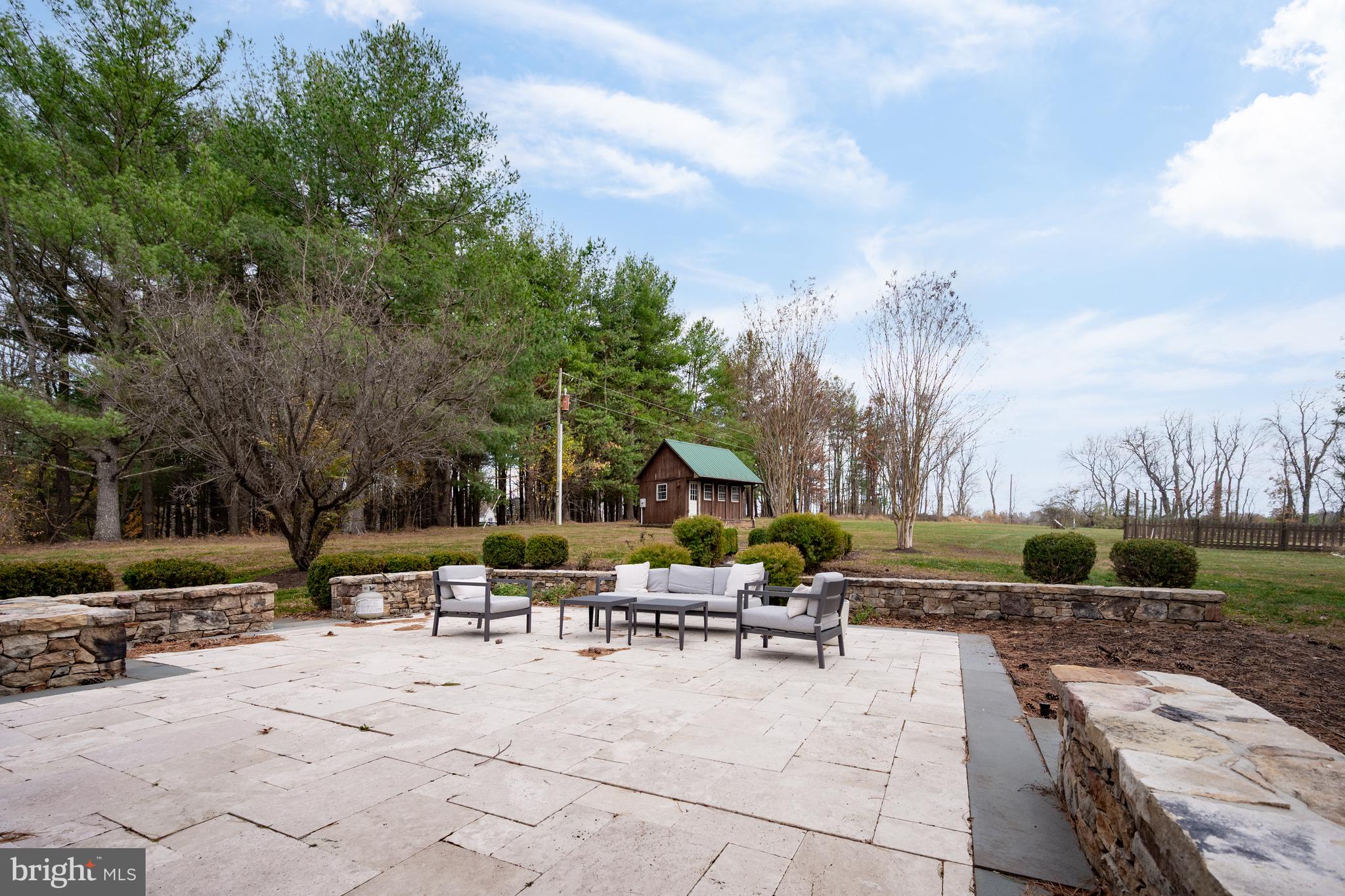 LAKE MARIAN ESTATES - Residential