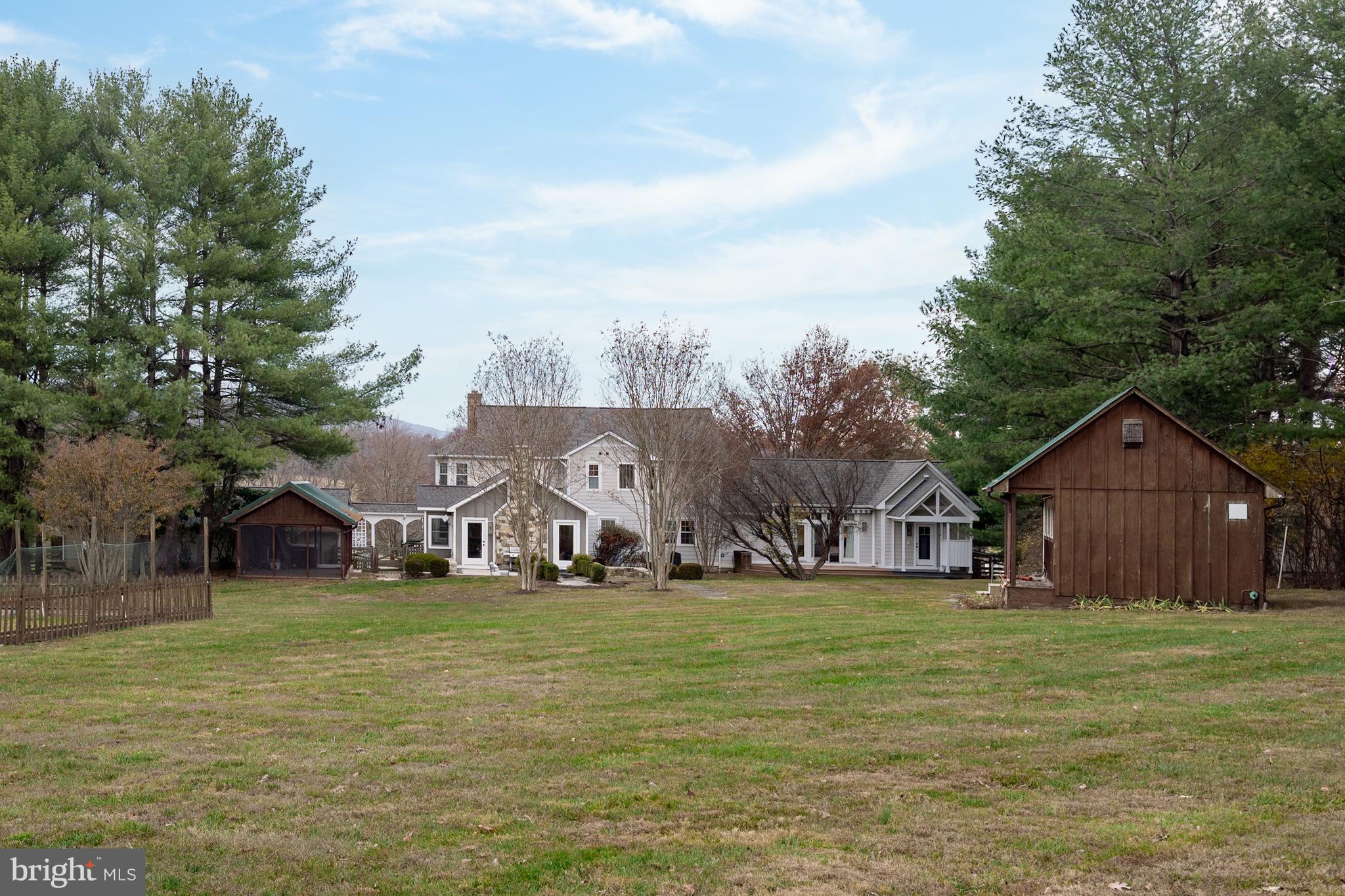 LAKE MARIAN ESTATES - Residential
