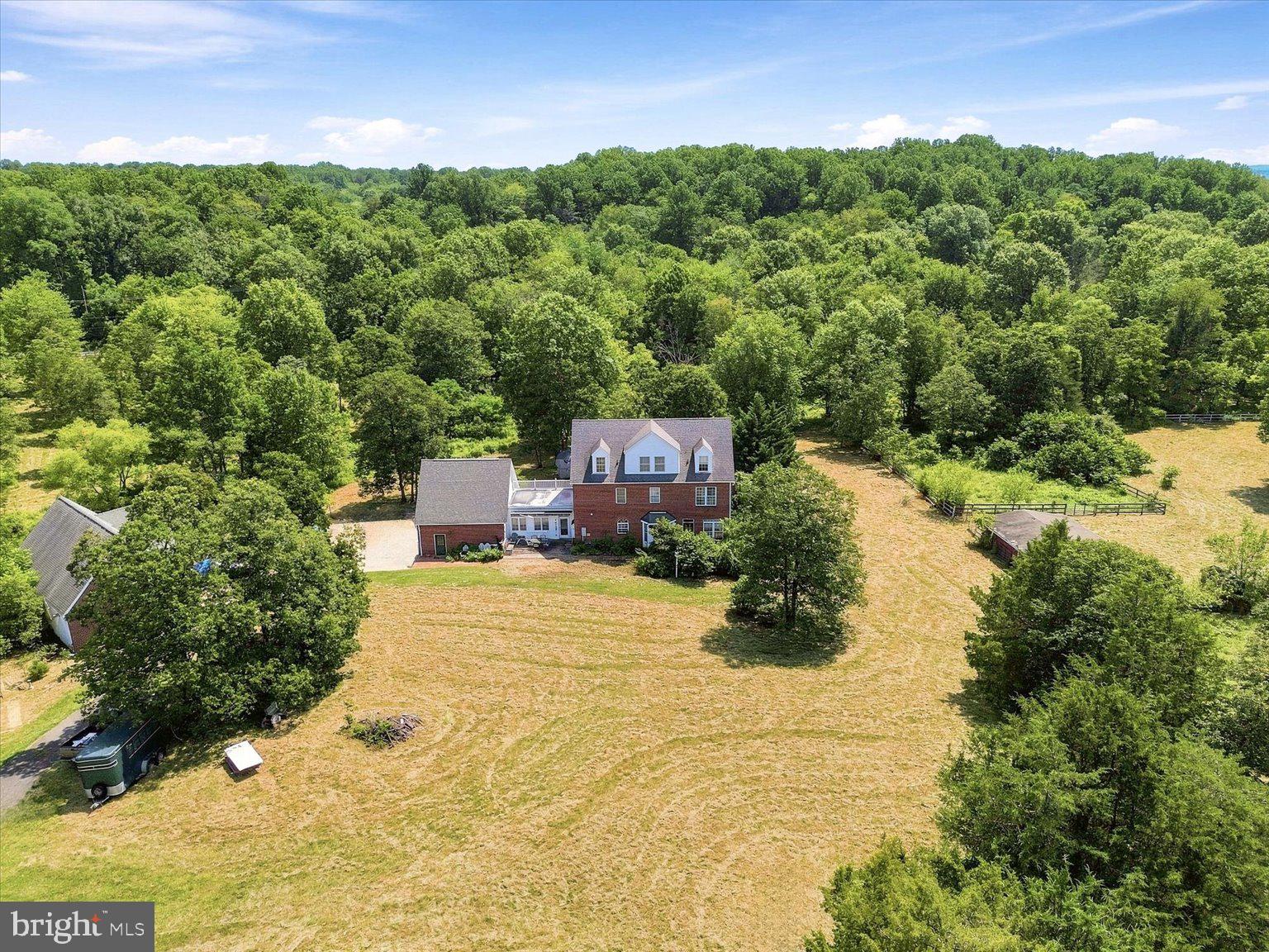 THUNDER OAK - Residential