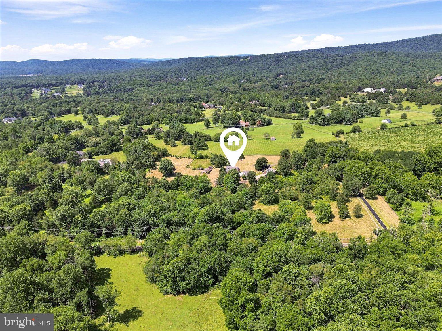 THUNDER OAK - Residential
