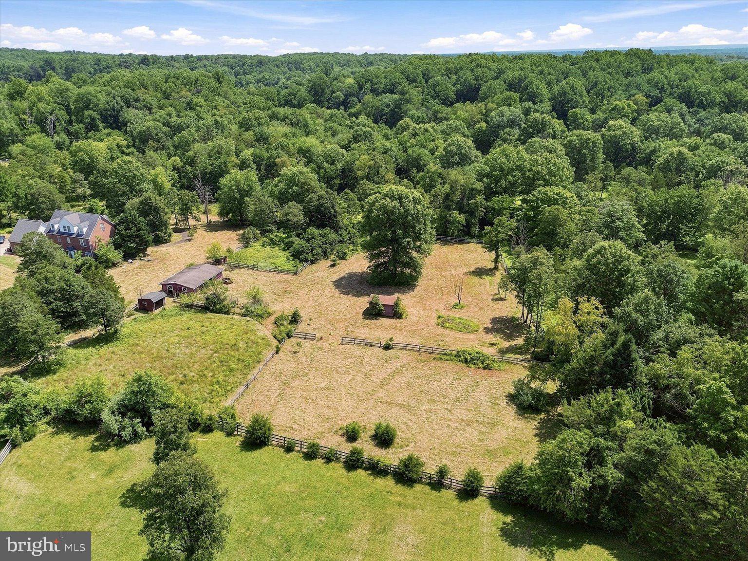 THUNDER OAK - Residential