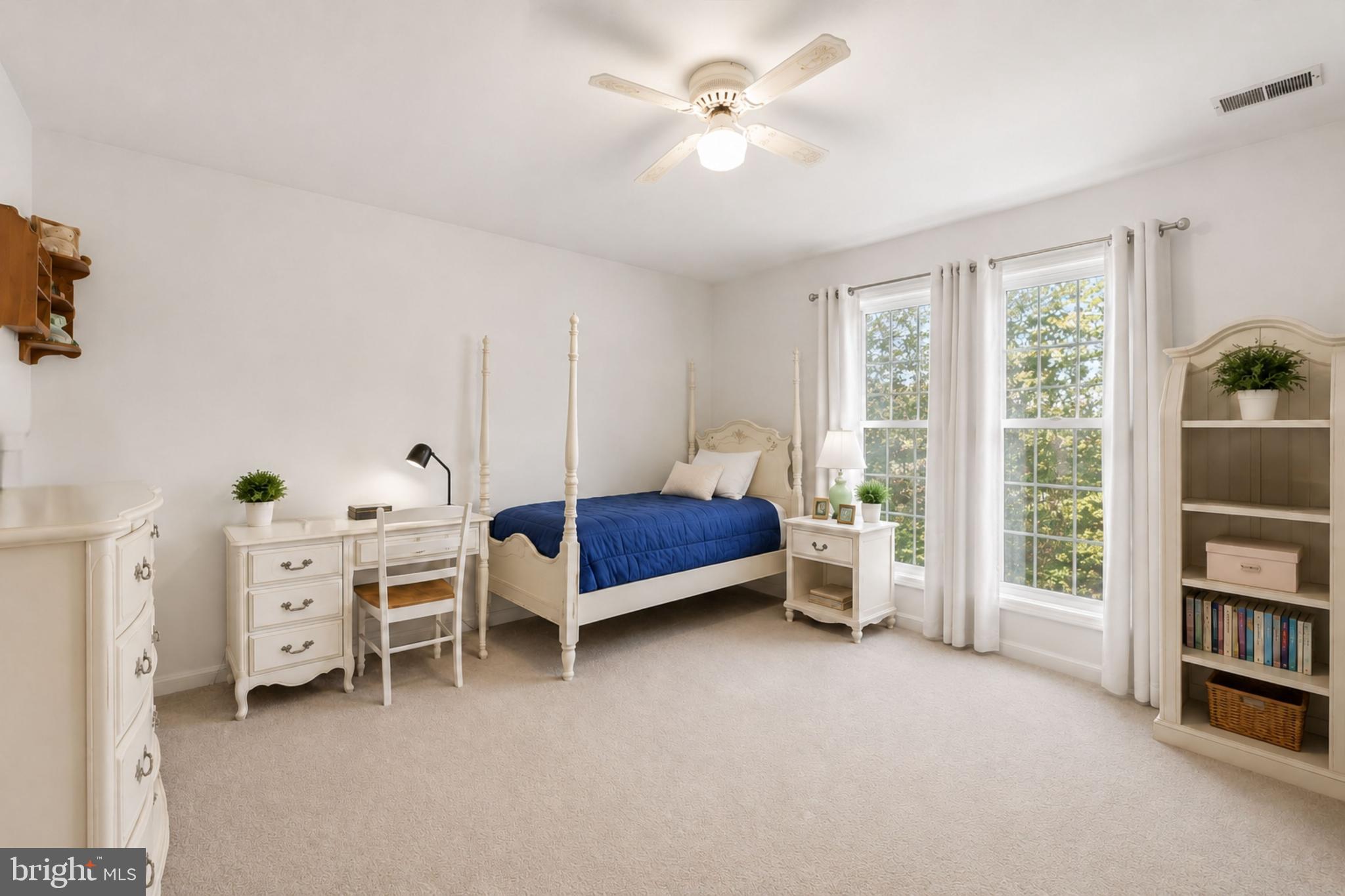 THUNDER OAK - Residential