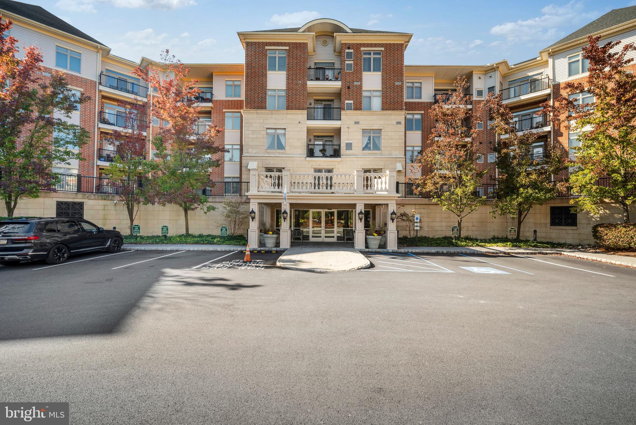 HUNTINGDON PLACE - Residential