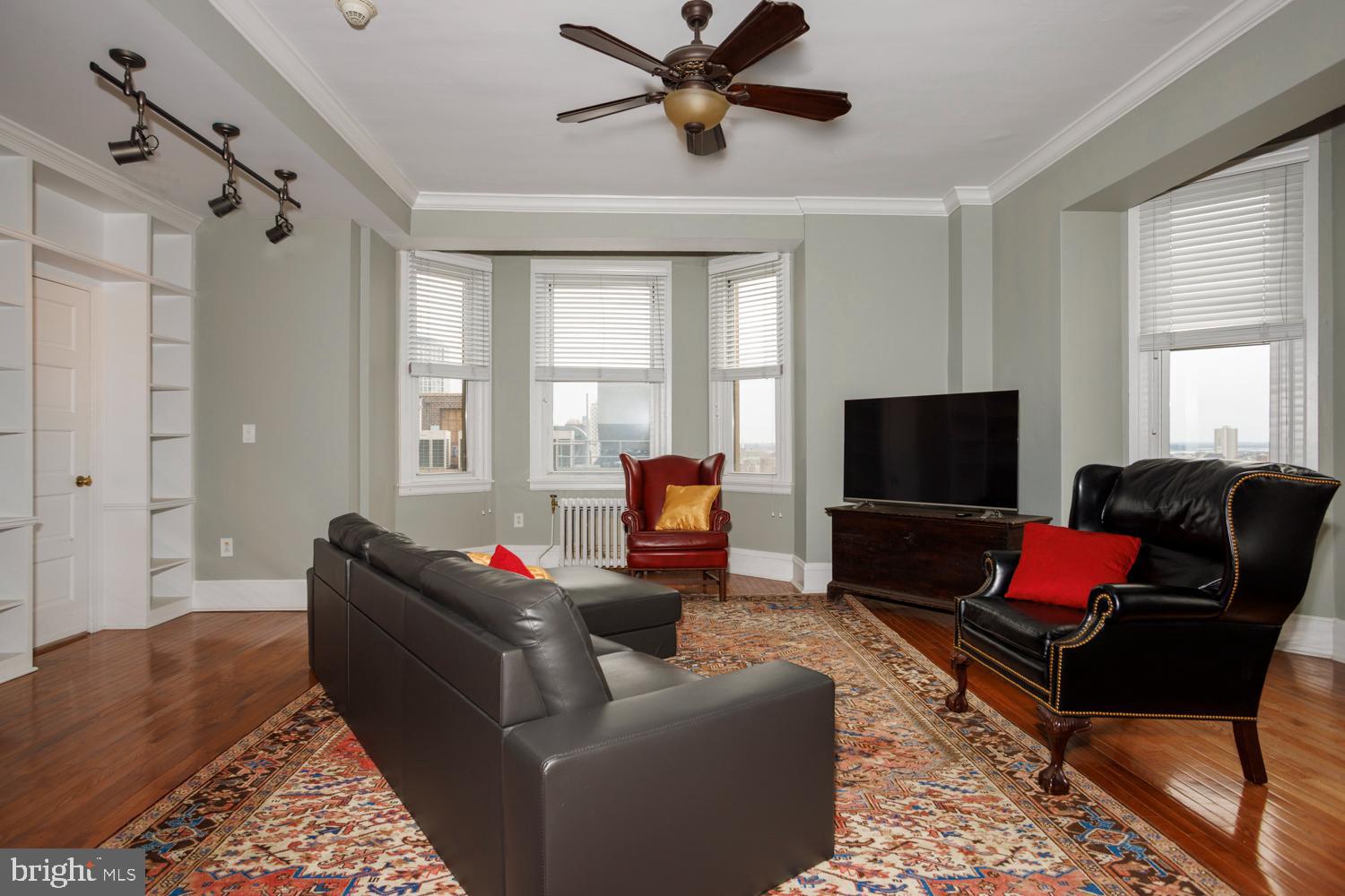 WASHINGTON SQ WEST - Residential