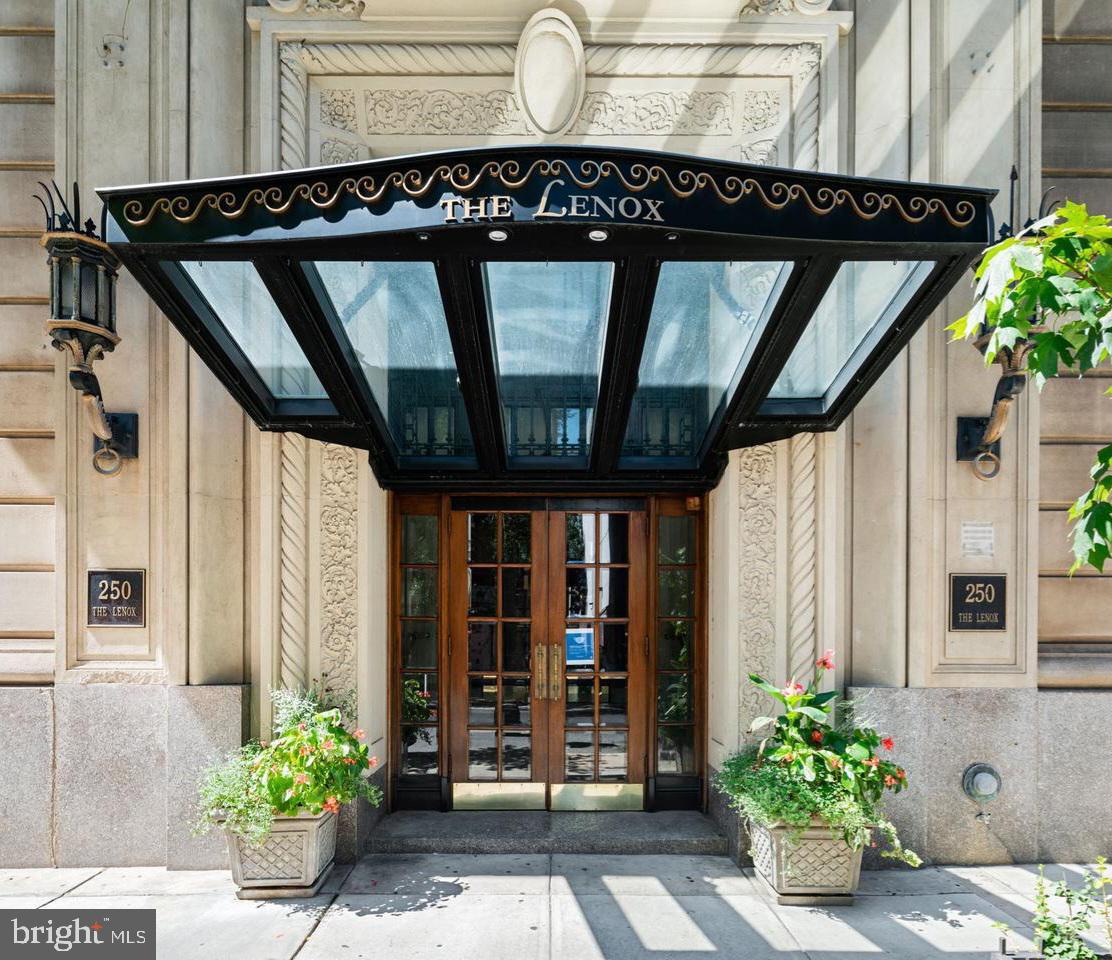 WASHINGTON SQ WEST - Residential