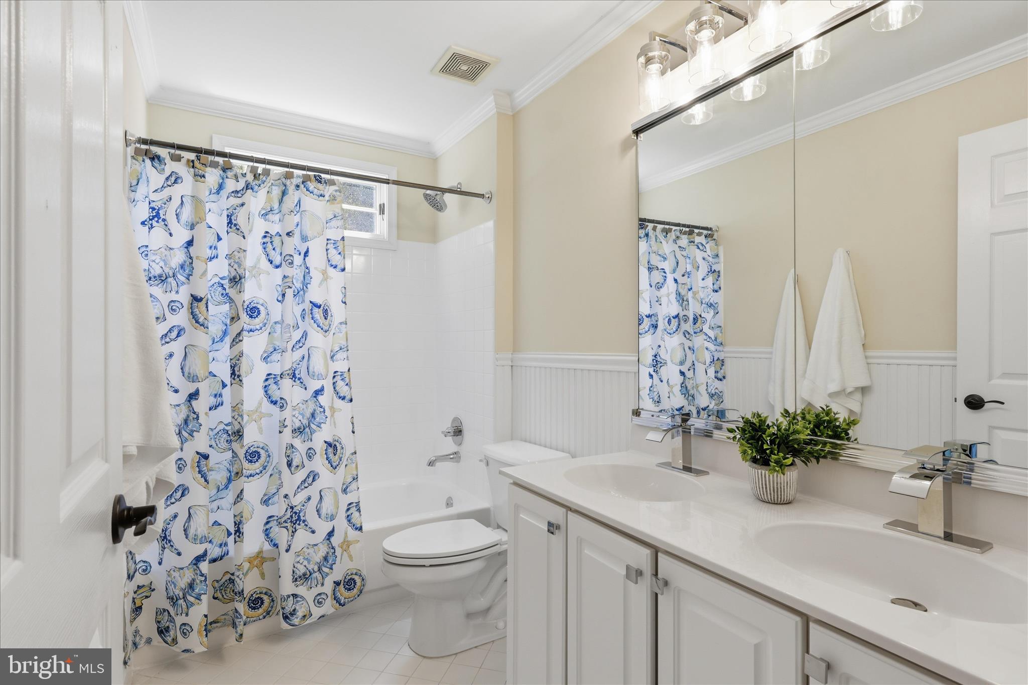 CENTURY OAK - Residential