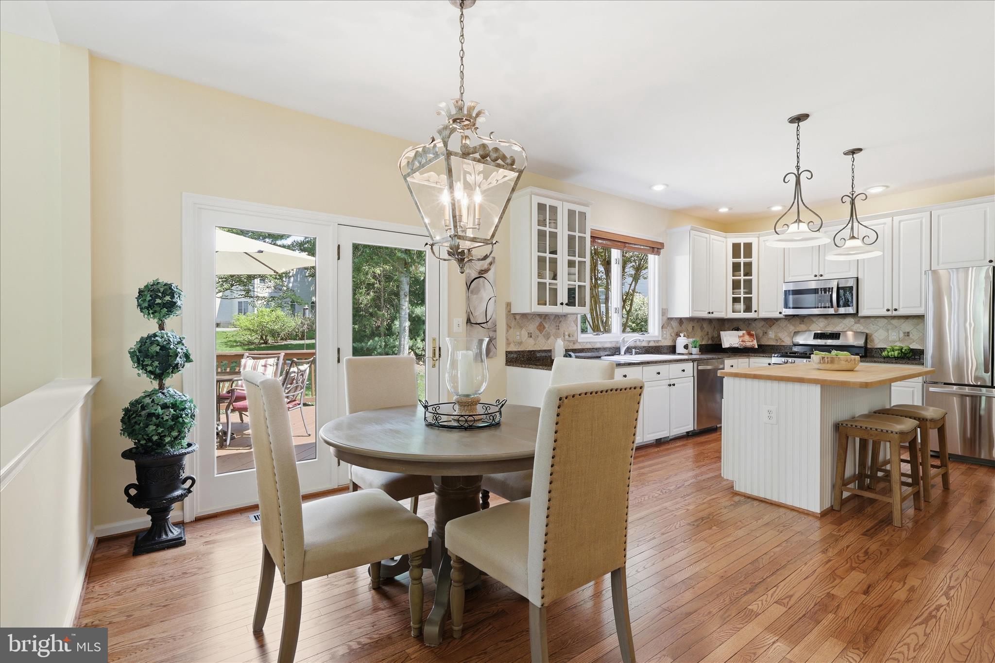 CENTURY OAK - Residential