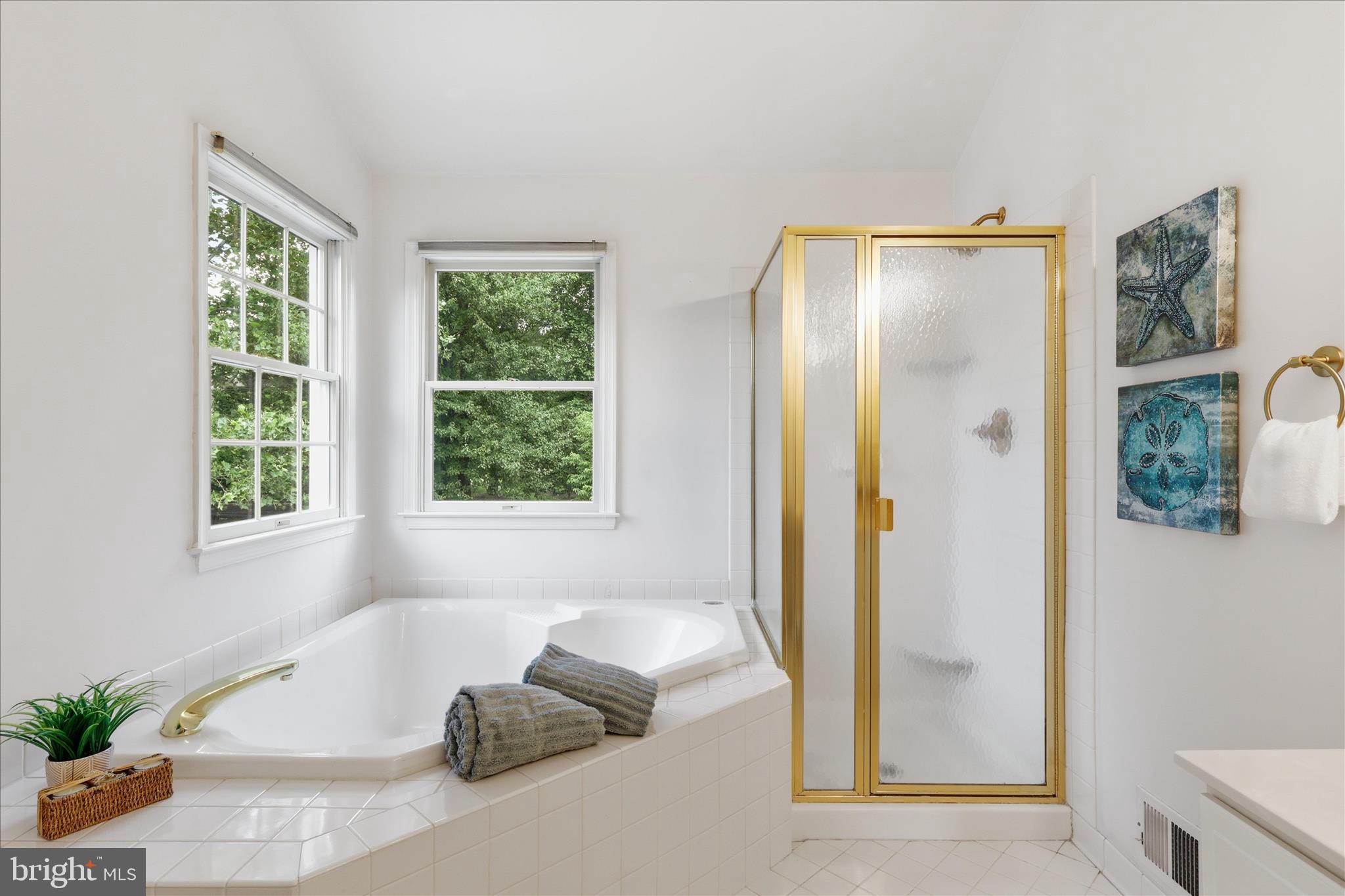 CENTURY OAK - Residential