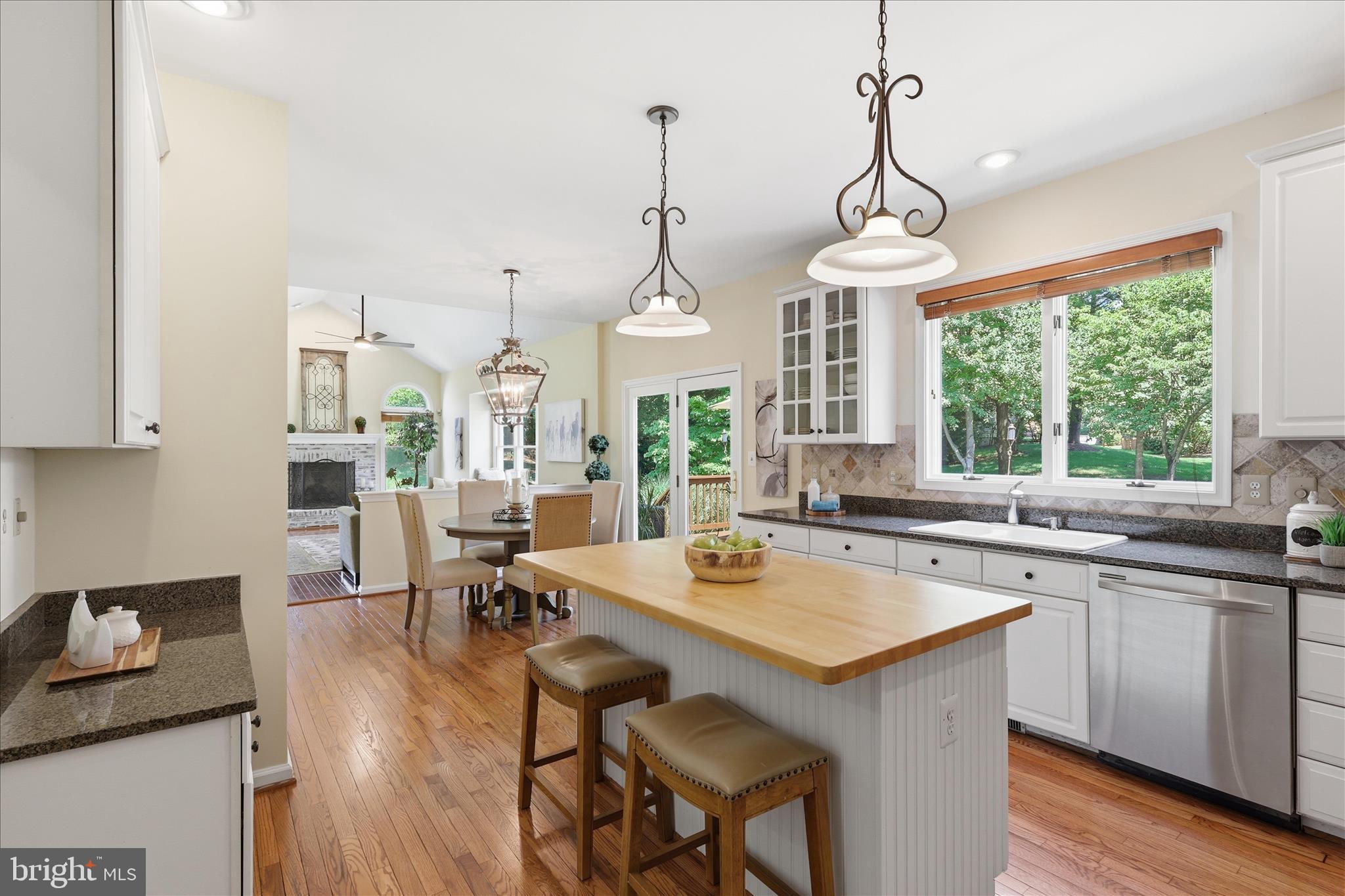 CENTURY OAK - Residential