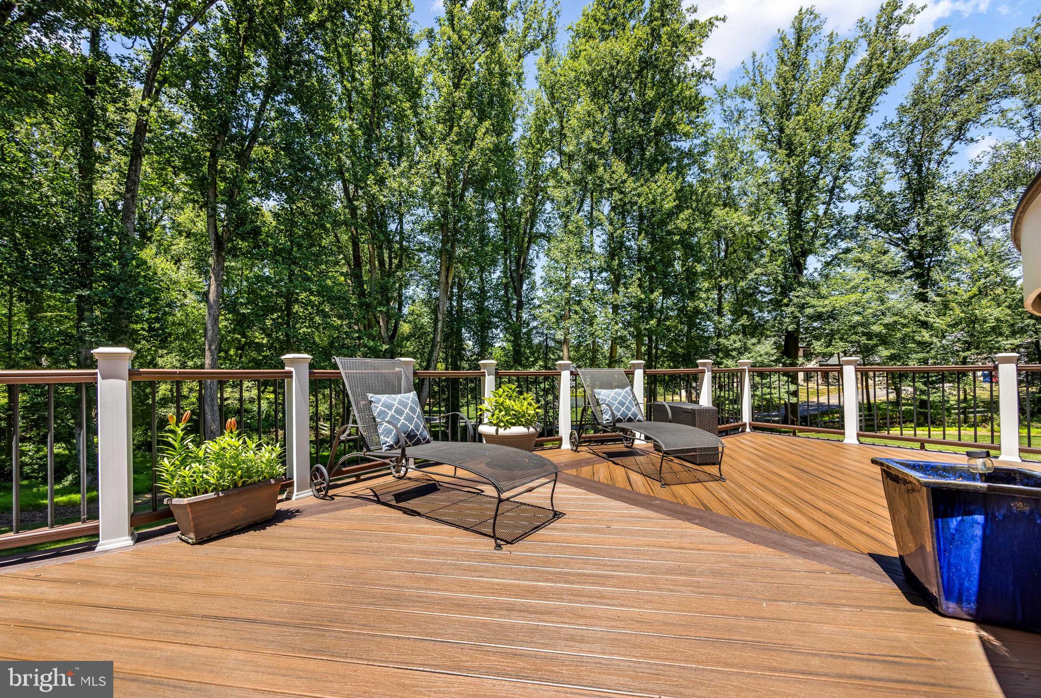 WALKER WOODS LAKE - Residential