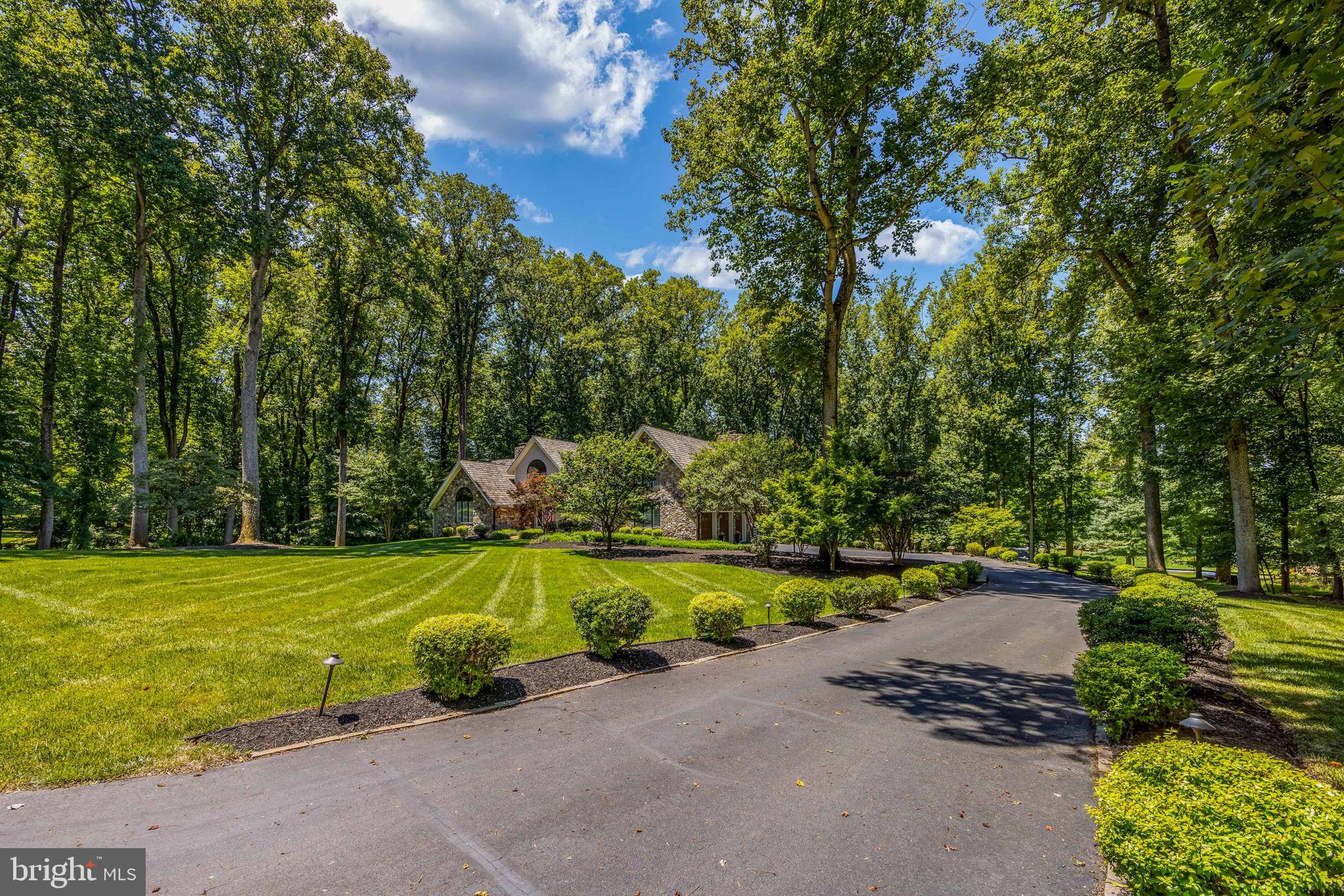 WALKER WOODS LAKE - Residential