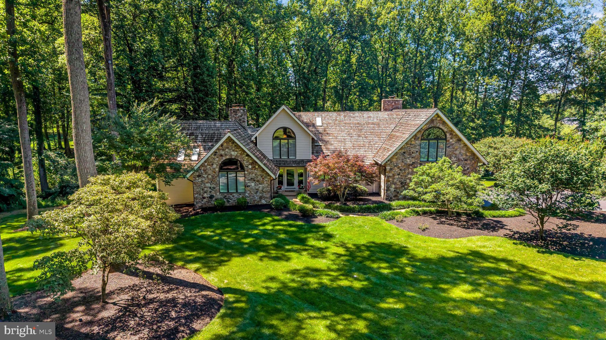 WALKER WOODS LAKE - Residential