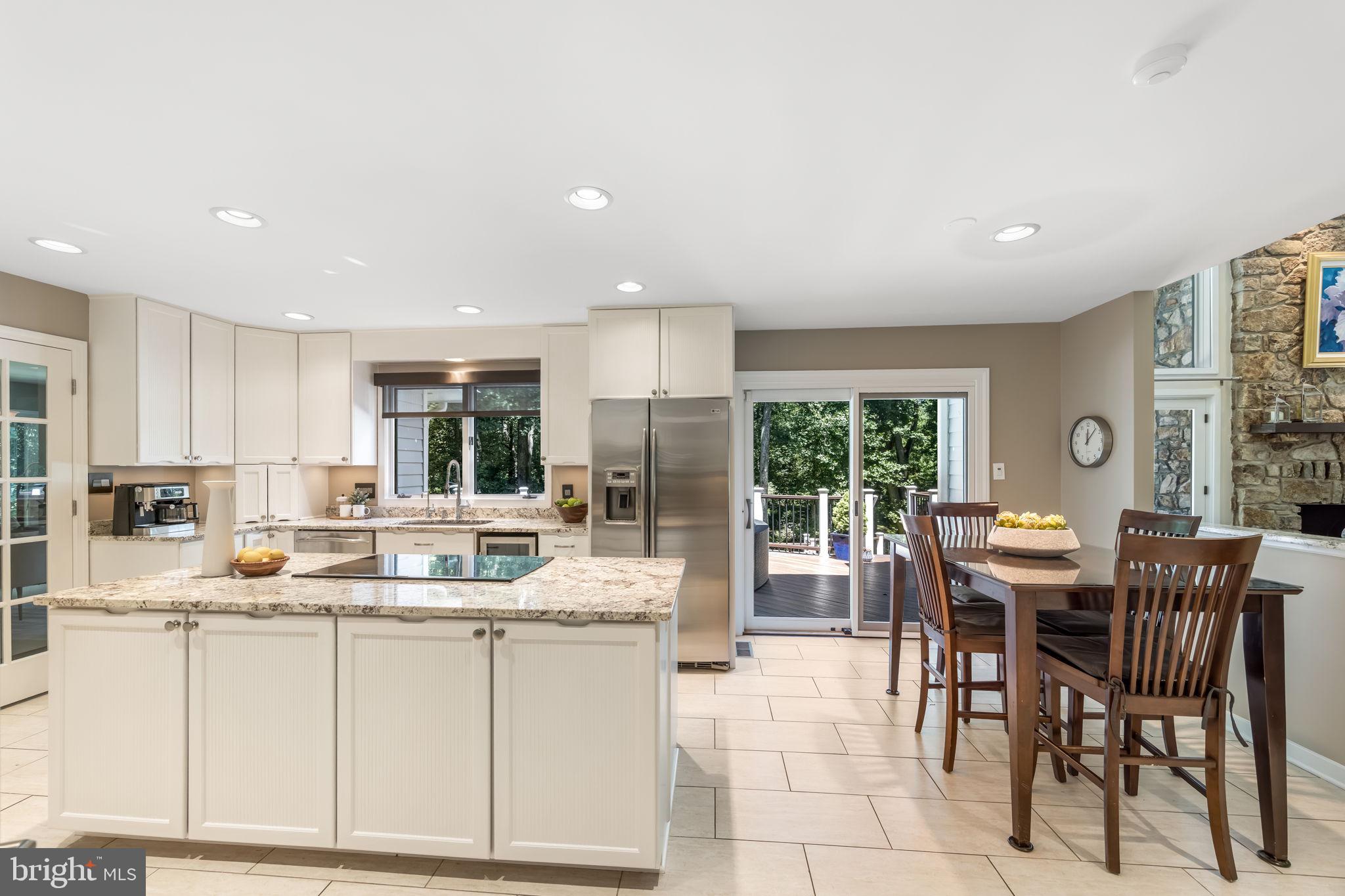 WALKER WOODS LAKE - Residential