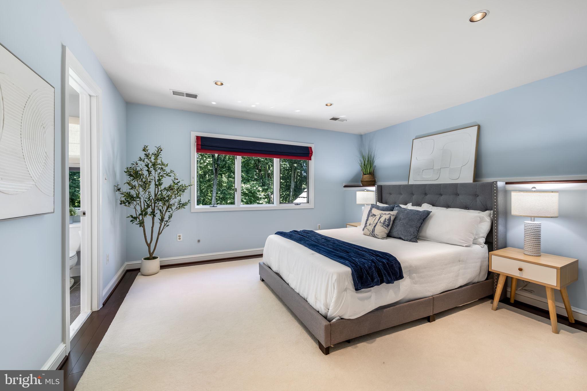 WALKER WOODS LAKE - Residential