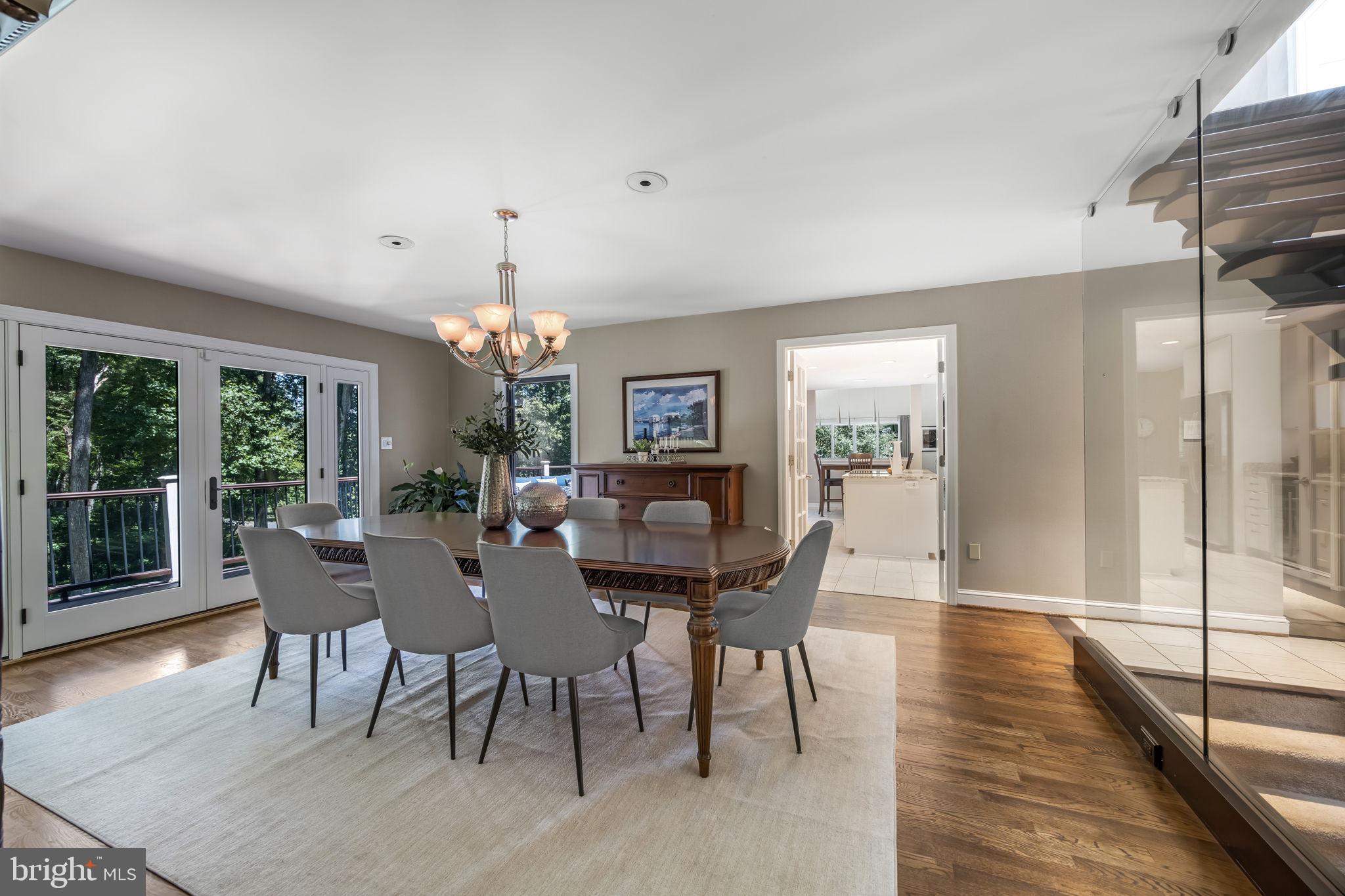 WALKER WOODS LAKE - Residential
