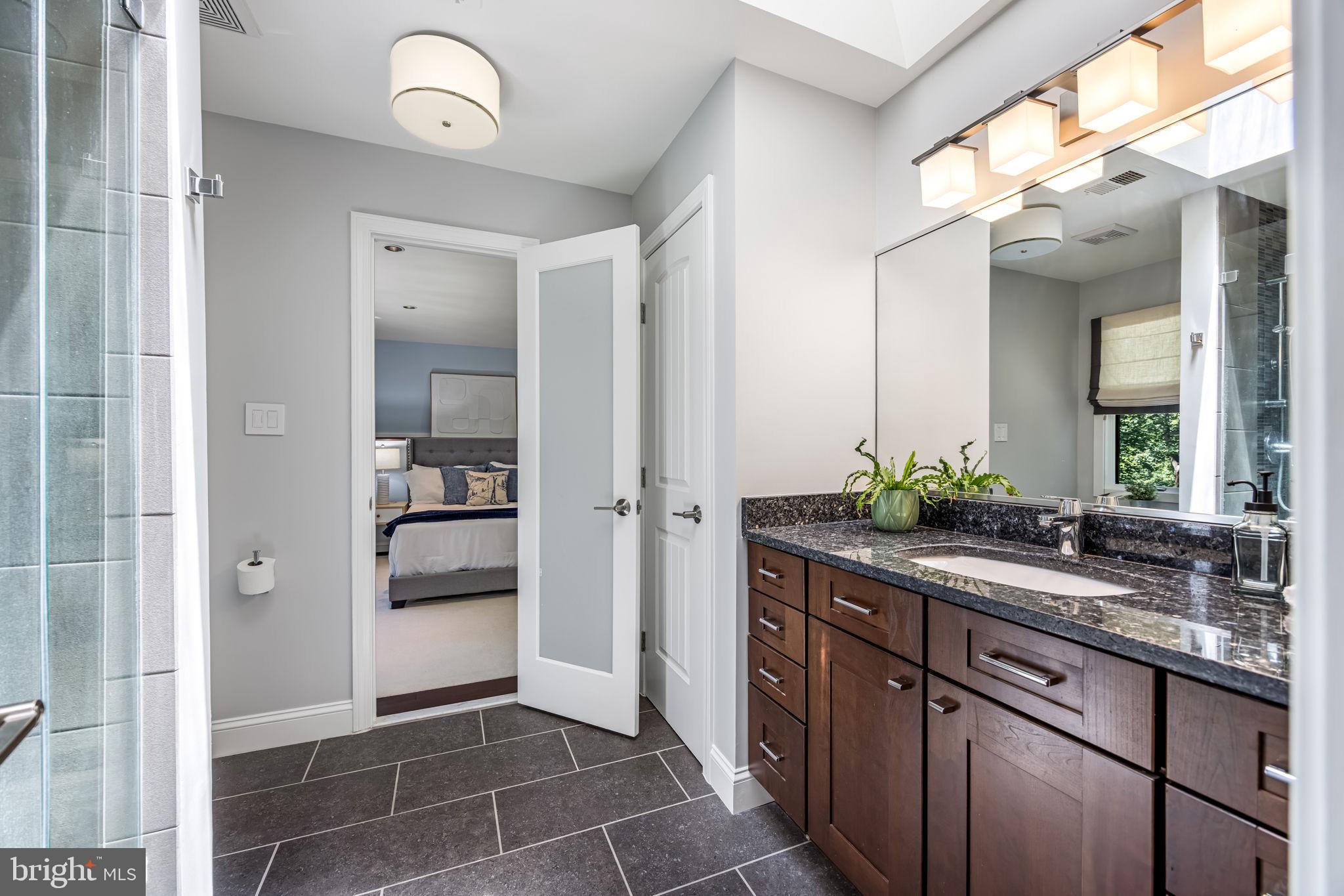 WALKER WOODS LAKE - Residential