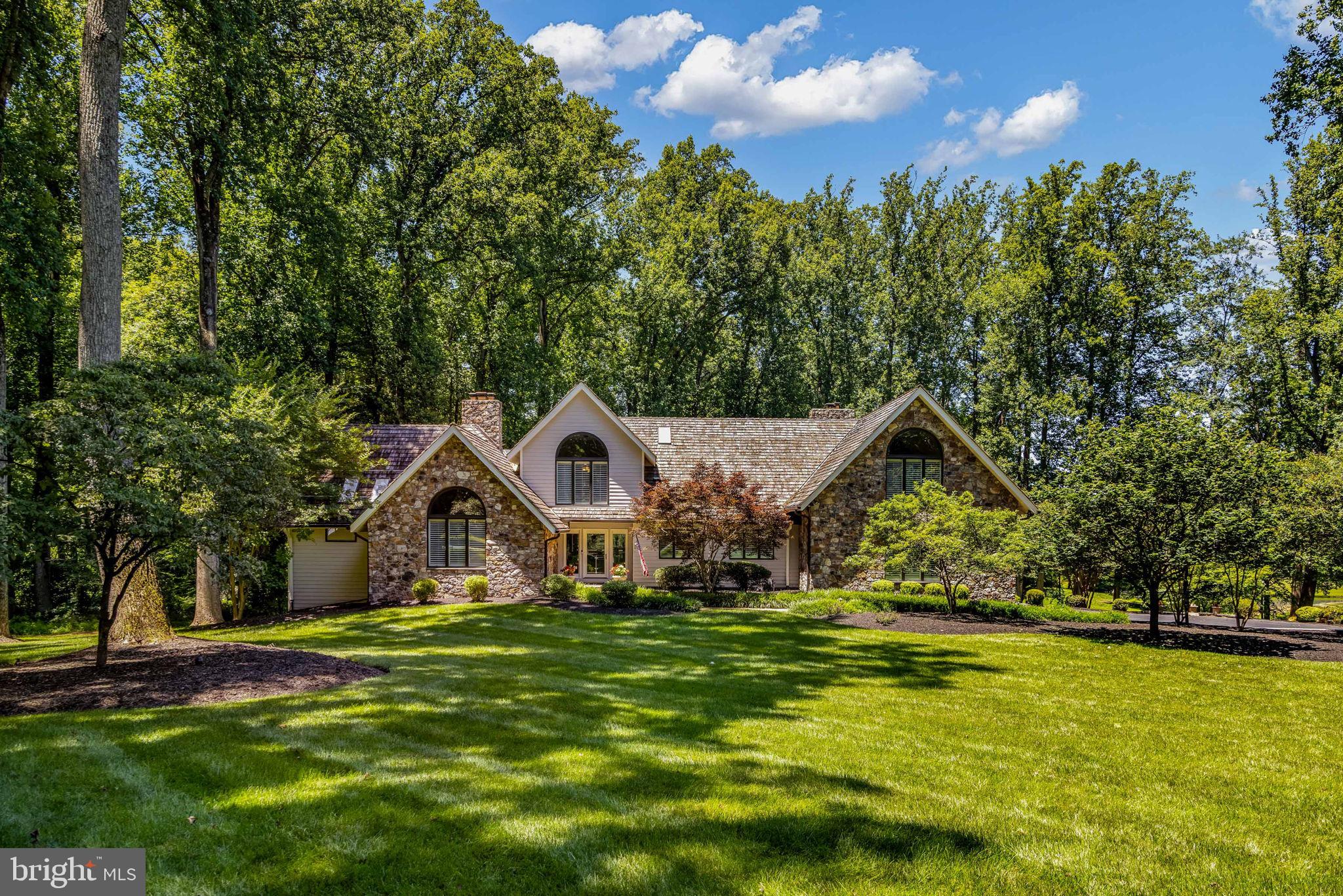 WALKER WOODS LAKE - Residential