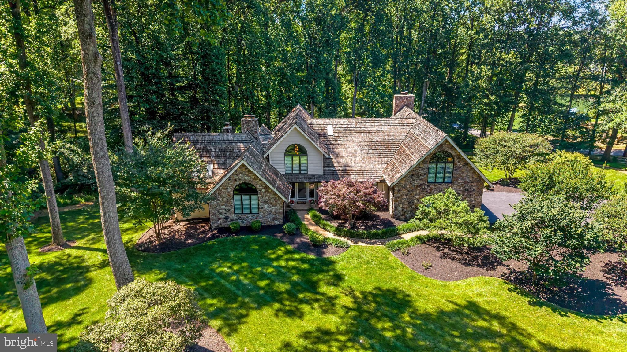 WALKER WOODS LAKE - Residential