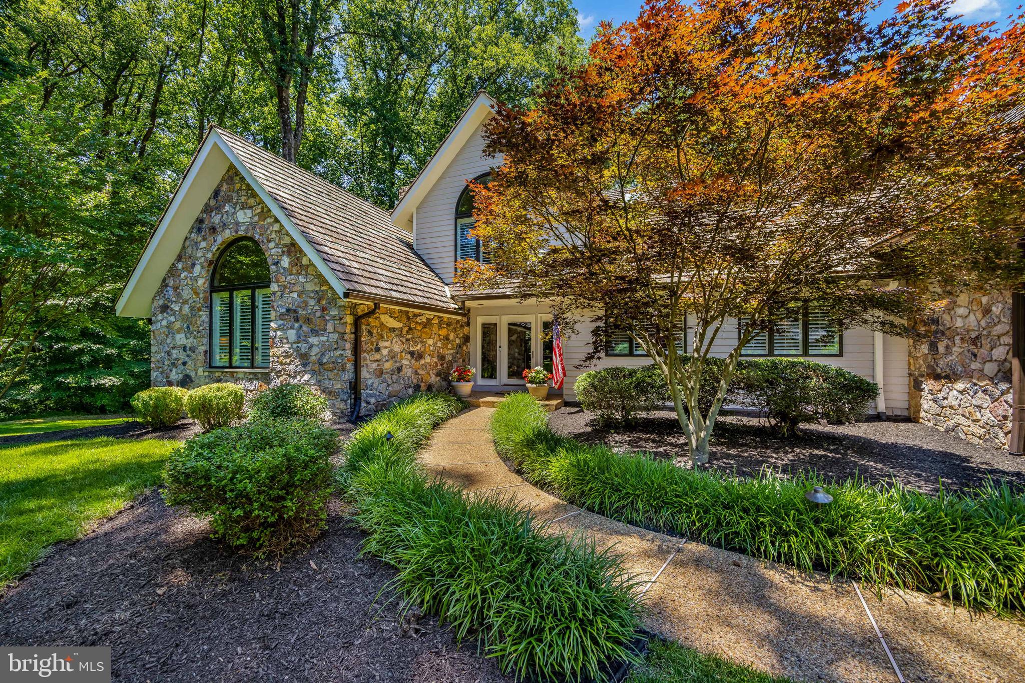 WALKER WOODS LAKE - Residential