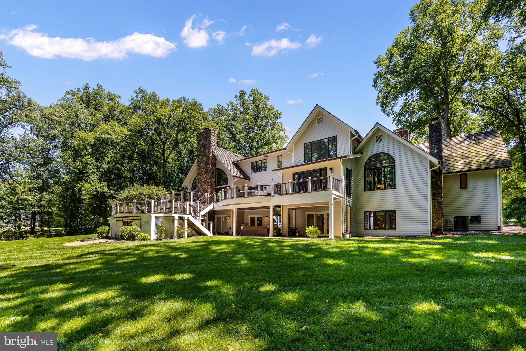 WALKER WOODS LAKE - Residential