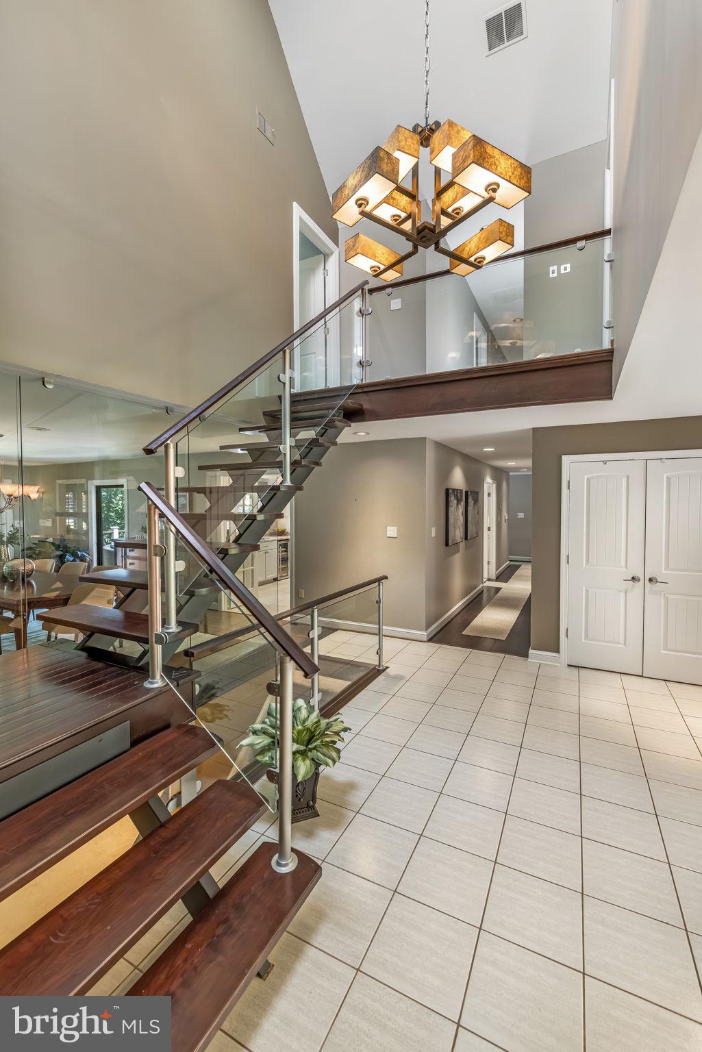 WALKER WOODS LAKE - Residential