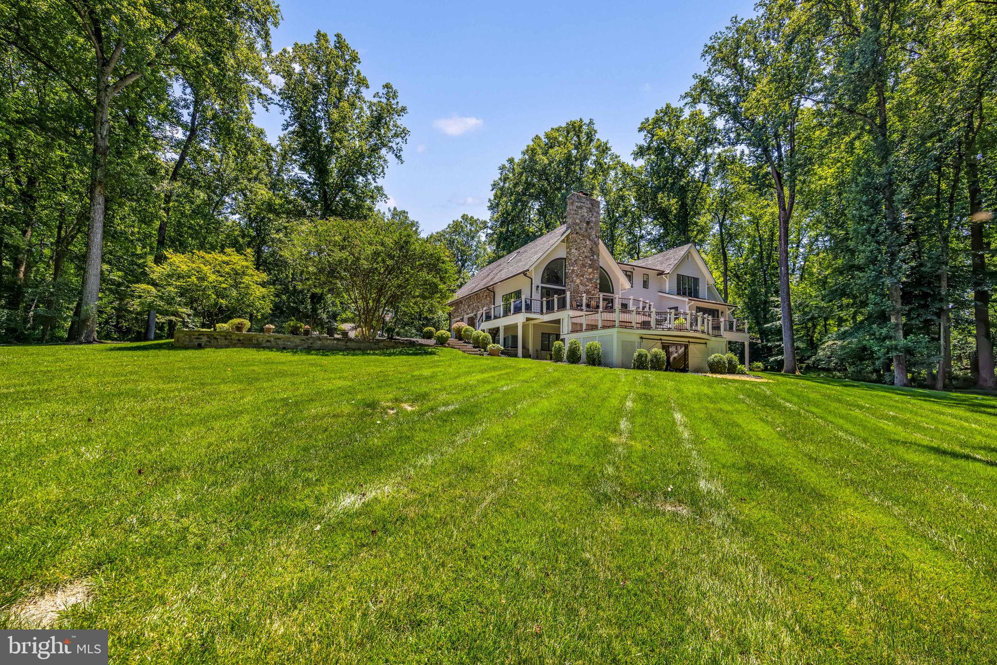 WALKER WOODS LAKE - Residential