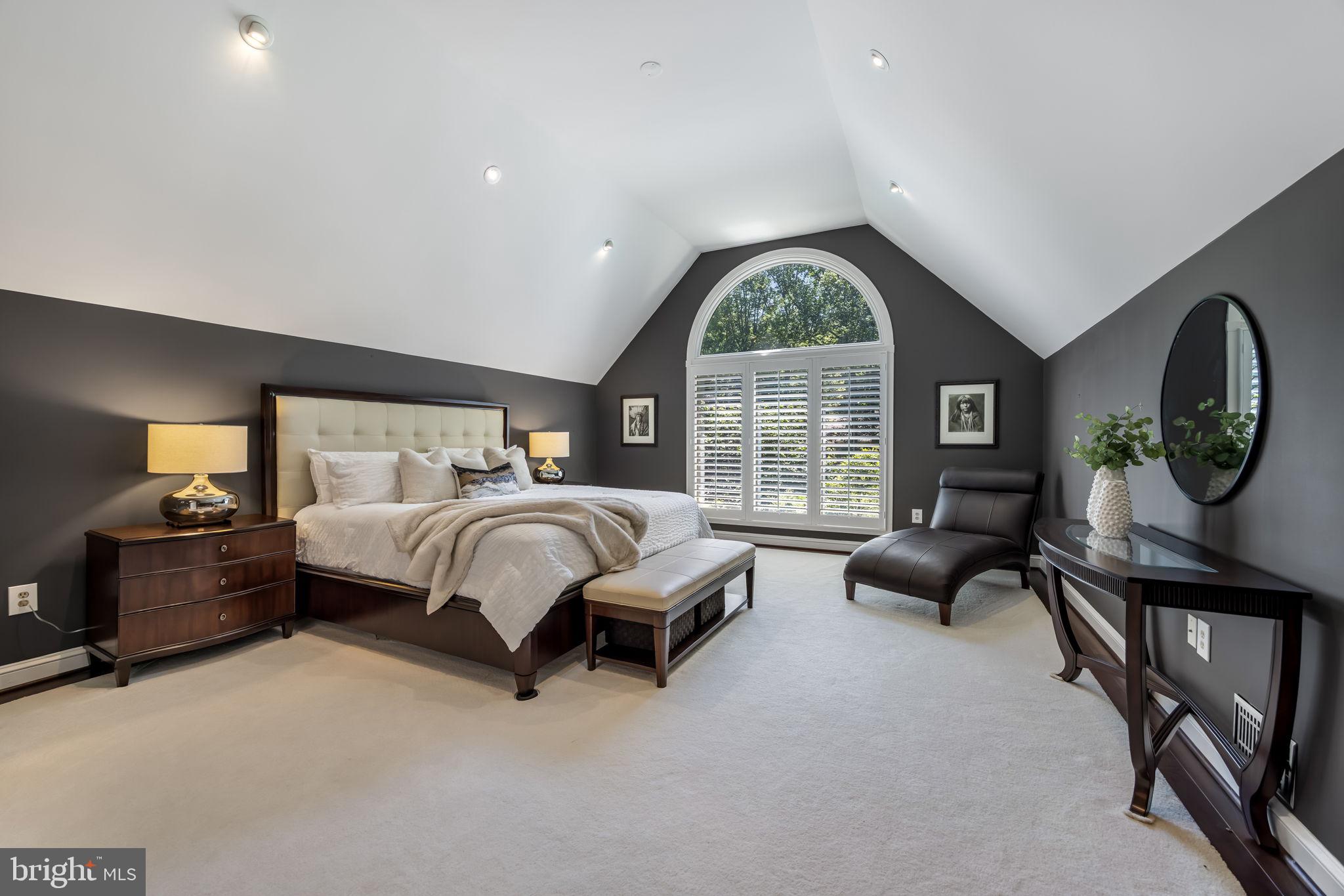 WALKER WOODS LAKE - Residential