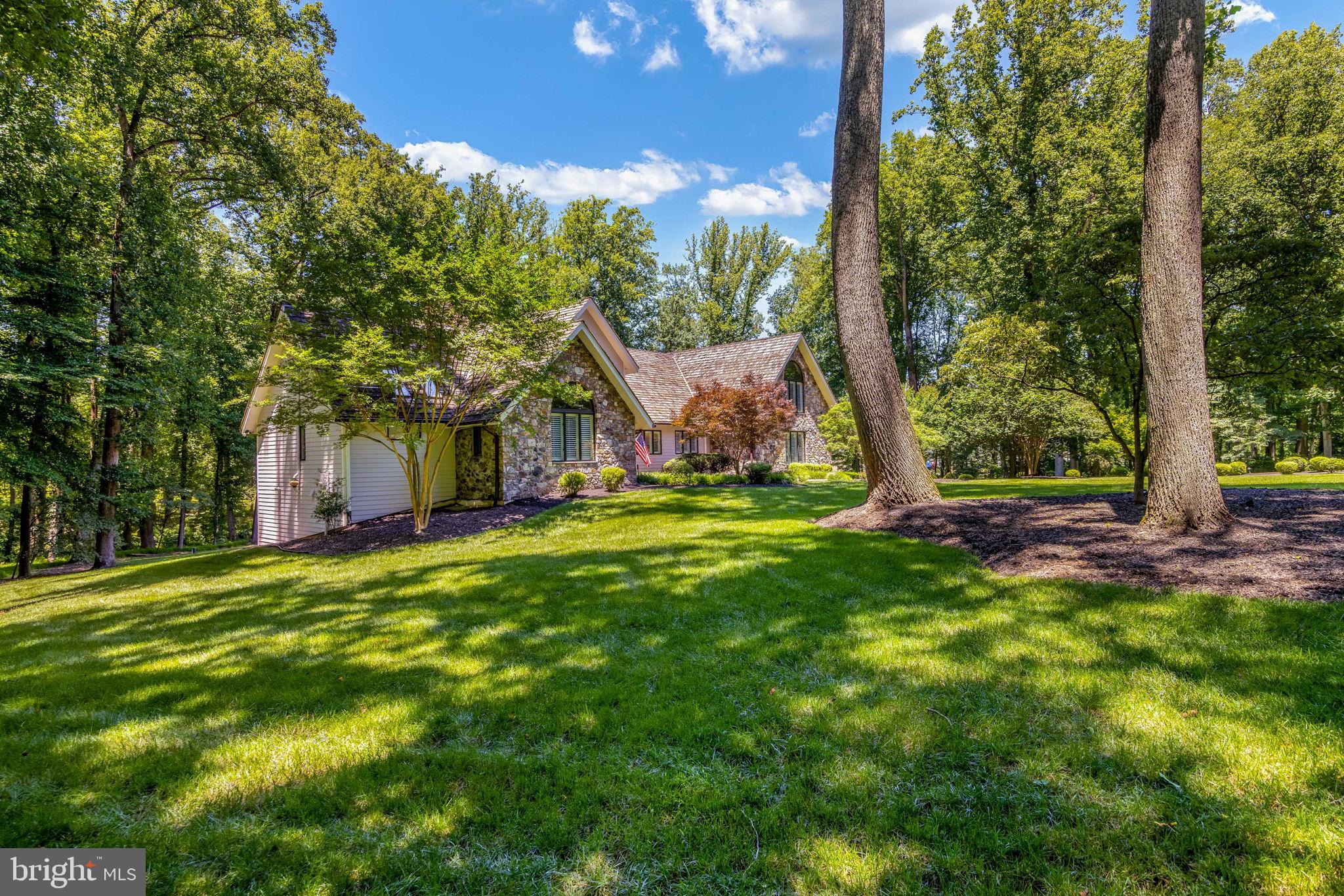 WALKER WOODS LAKE - Residential