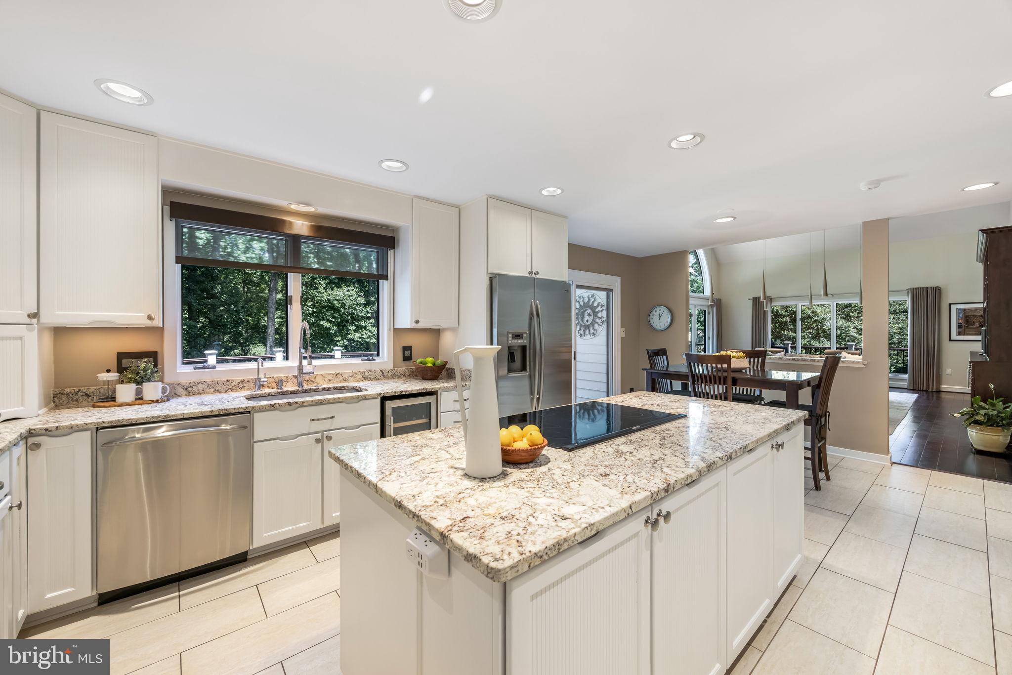 WALKER WOODS LAKE - Residential