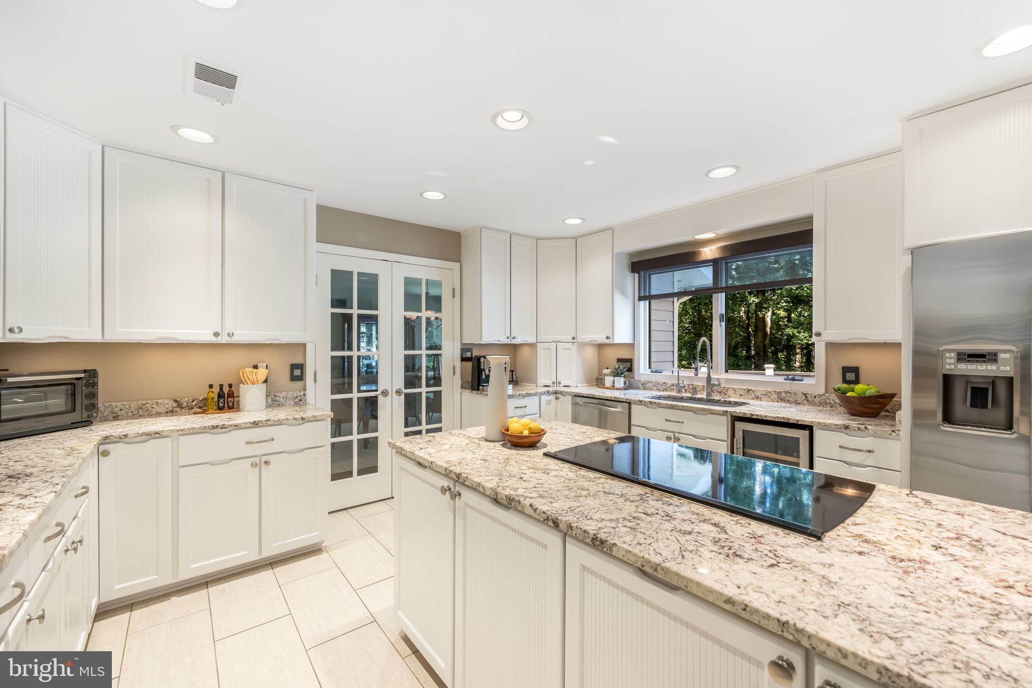 WALKER WOODS LAKE - Residential