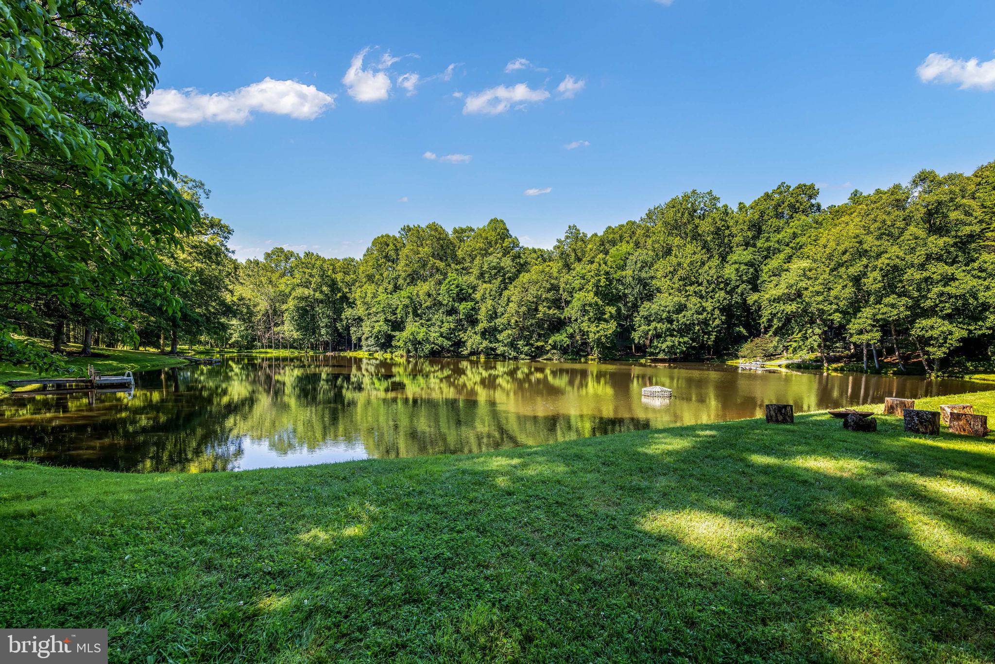 WALKER WOODS LAKE - Residential