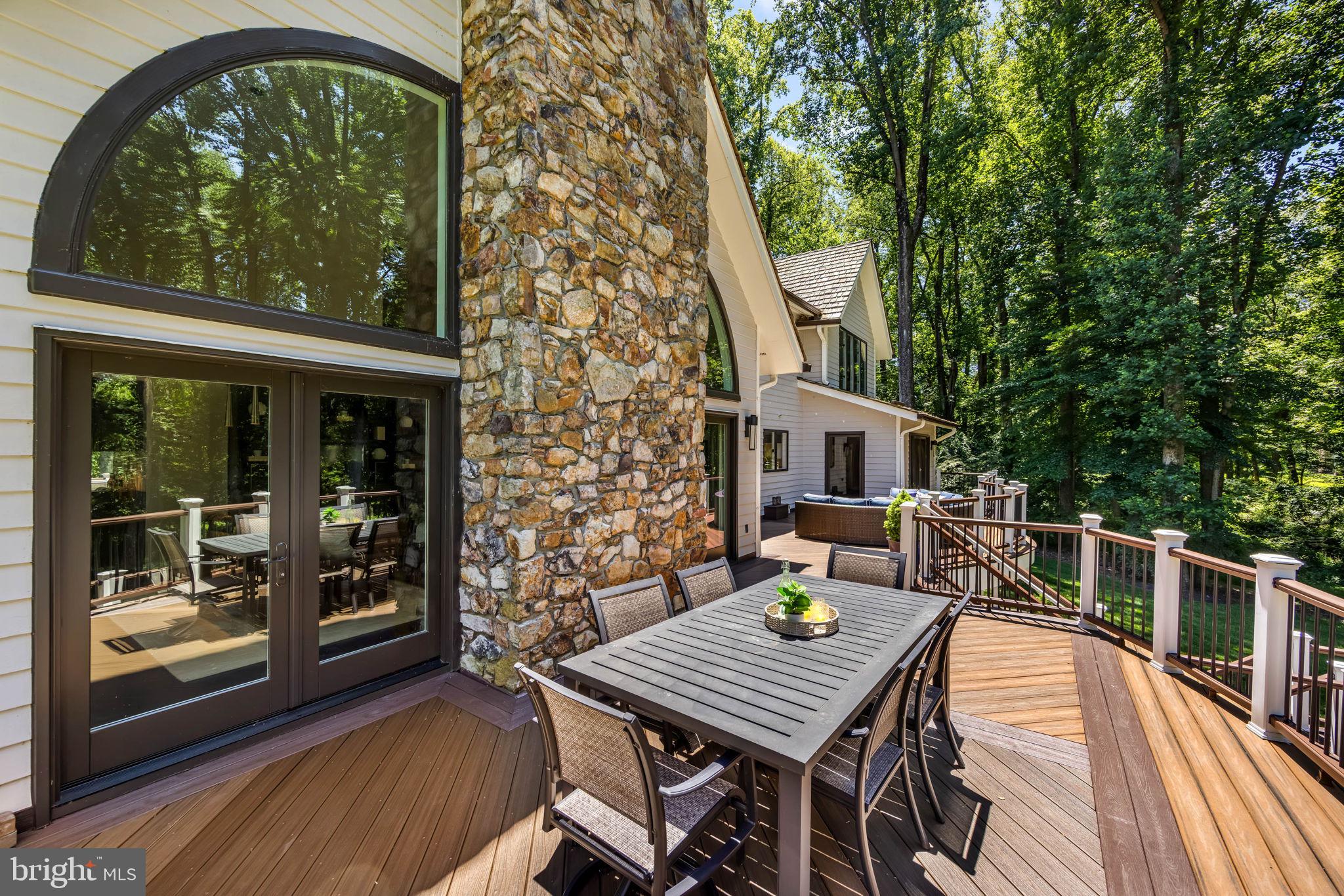 WALKER WOODS LAKE - Residential