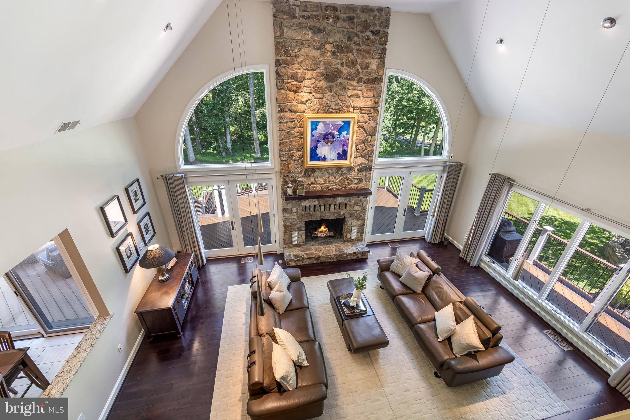 WALKER WOODS LAKE - Residential