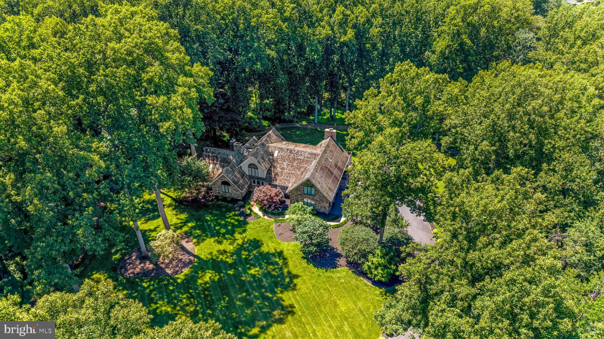 WALKER WOODS LAKE - Residential