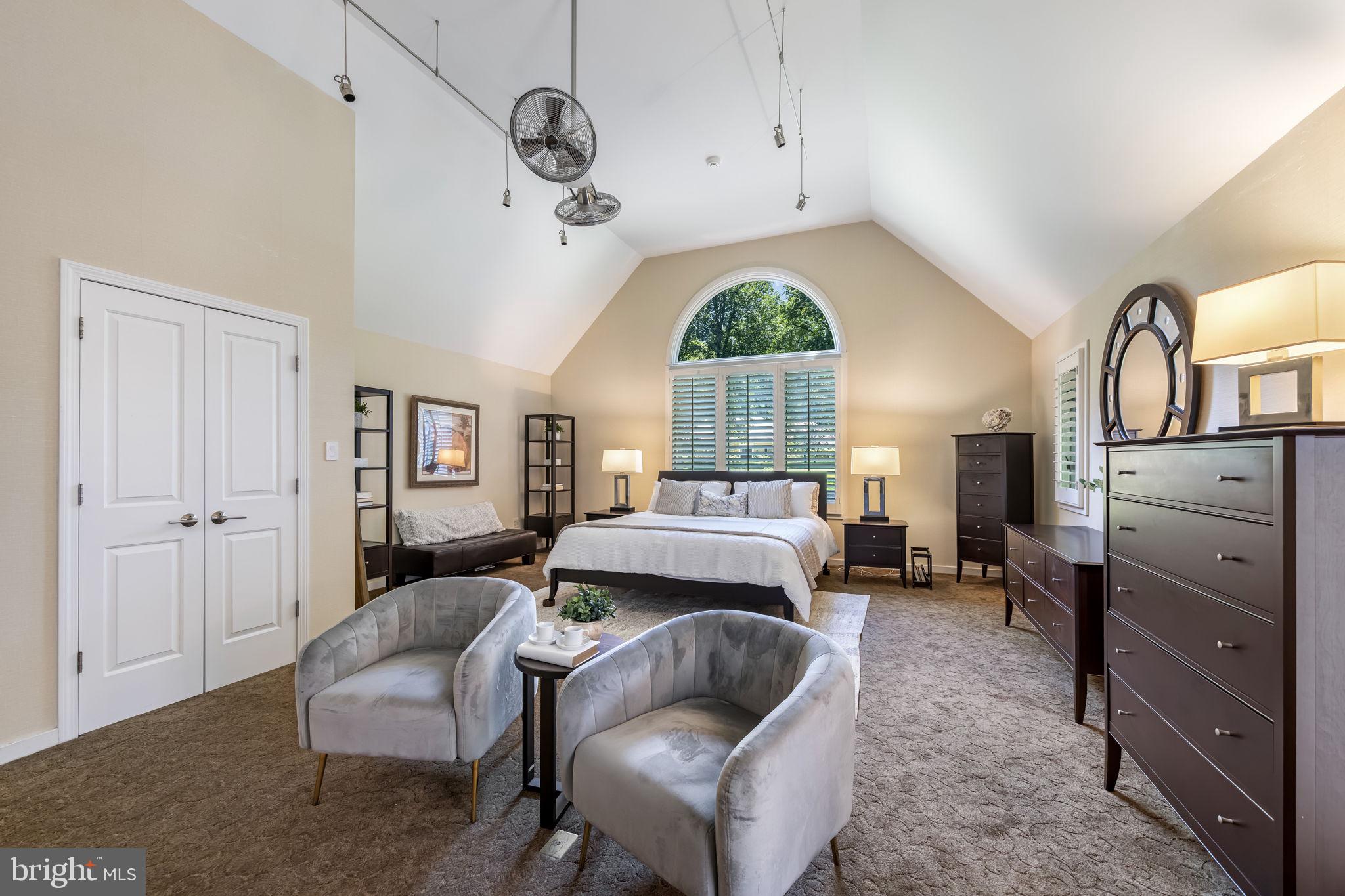 WALKER WOODS LAKE - Residential