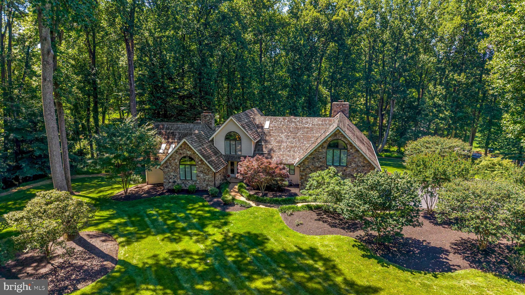 WALKER WOODS LAKE - Residential