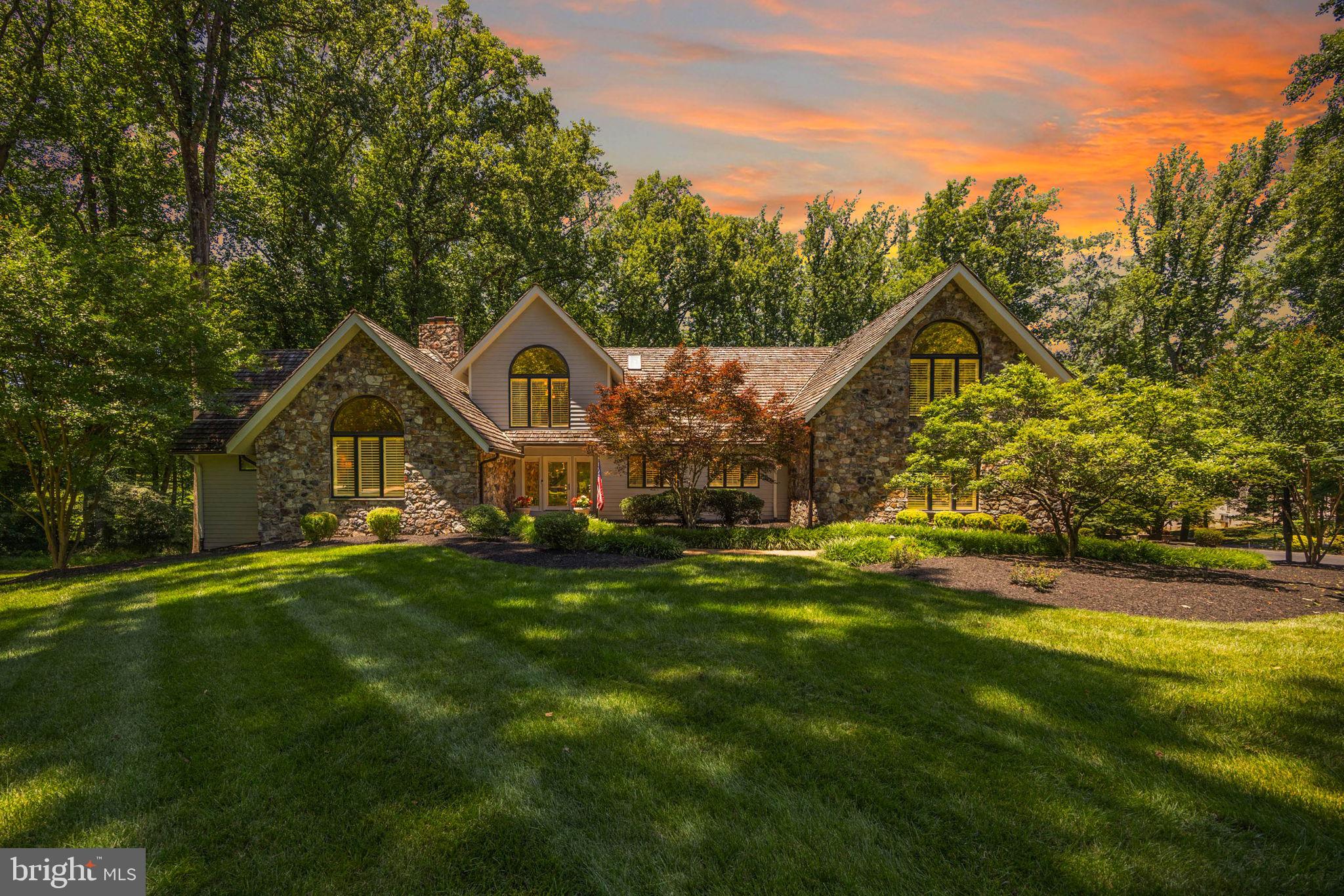 WALKER WOODS LAKE - Residential