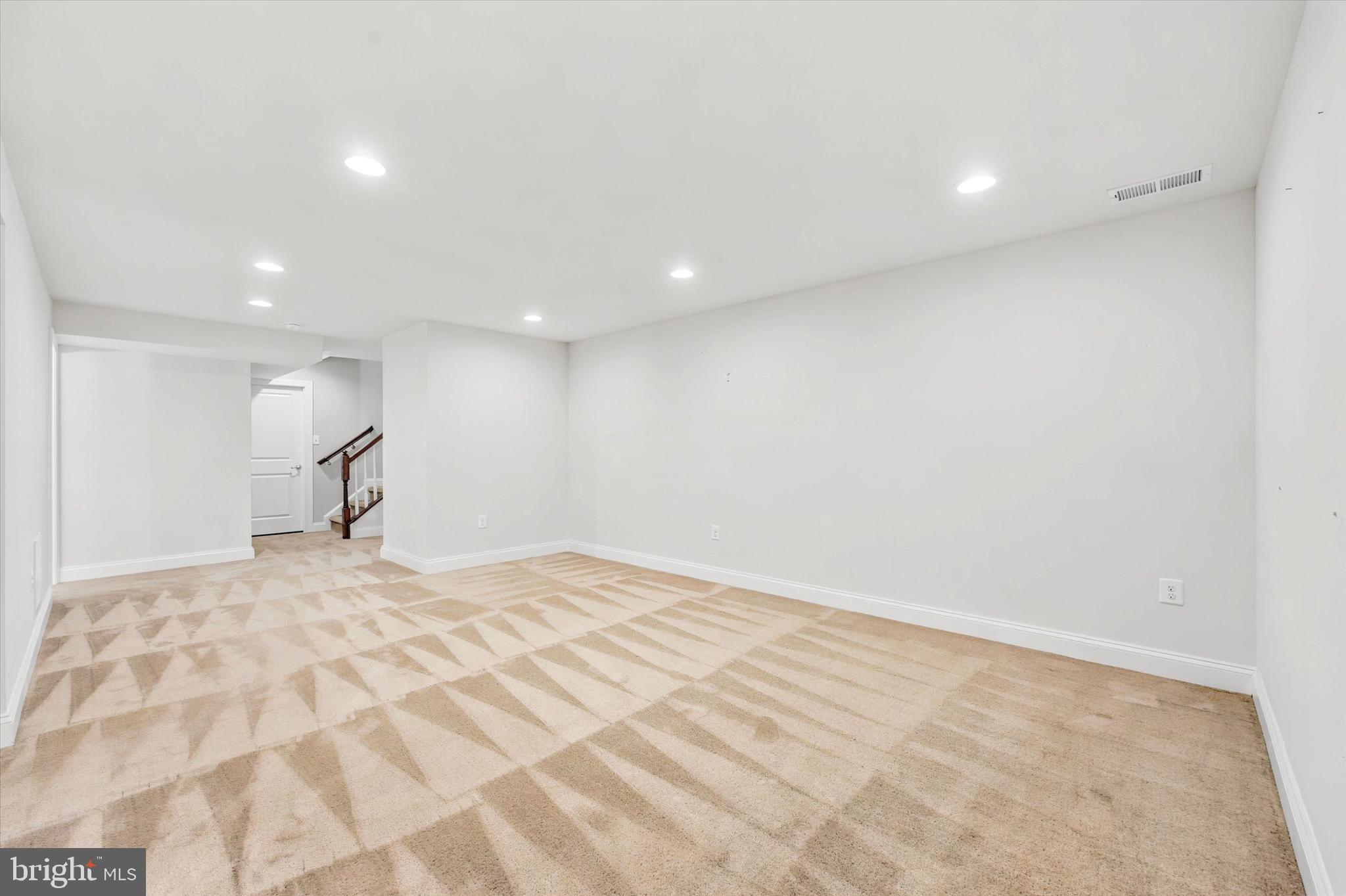 HIGHPOINTE AT PROVID - Residential