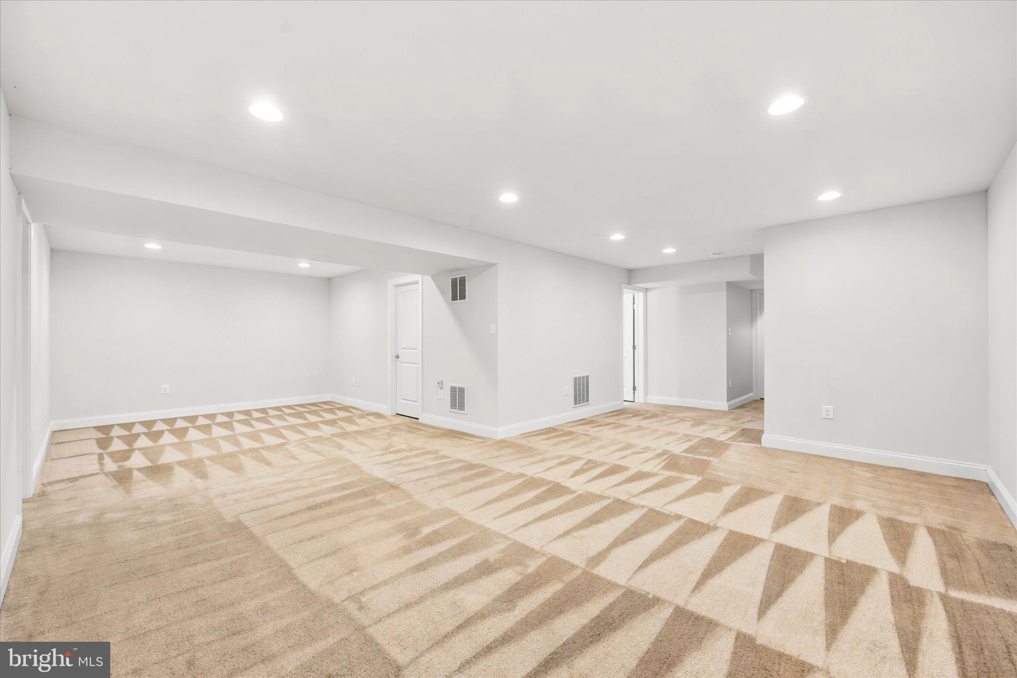 HIGHPOINTE AT PROVID - Residential