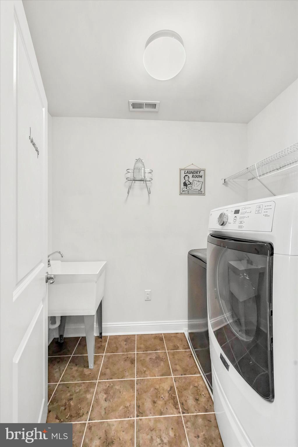 HIGHPOINTE AT PROVID - Residential