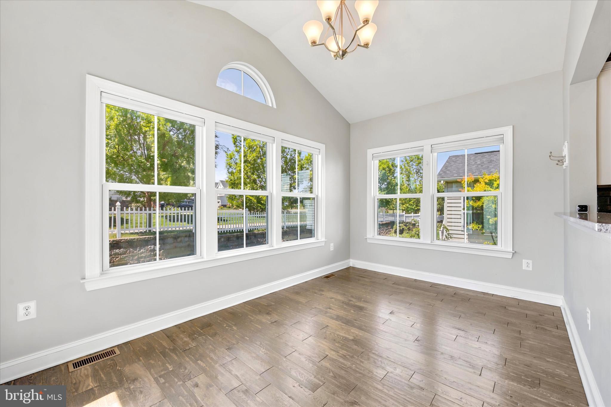 HIGHPOINTE AT PROVID - Residential