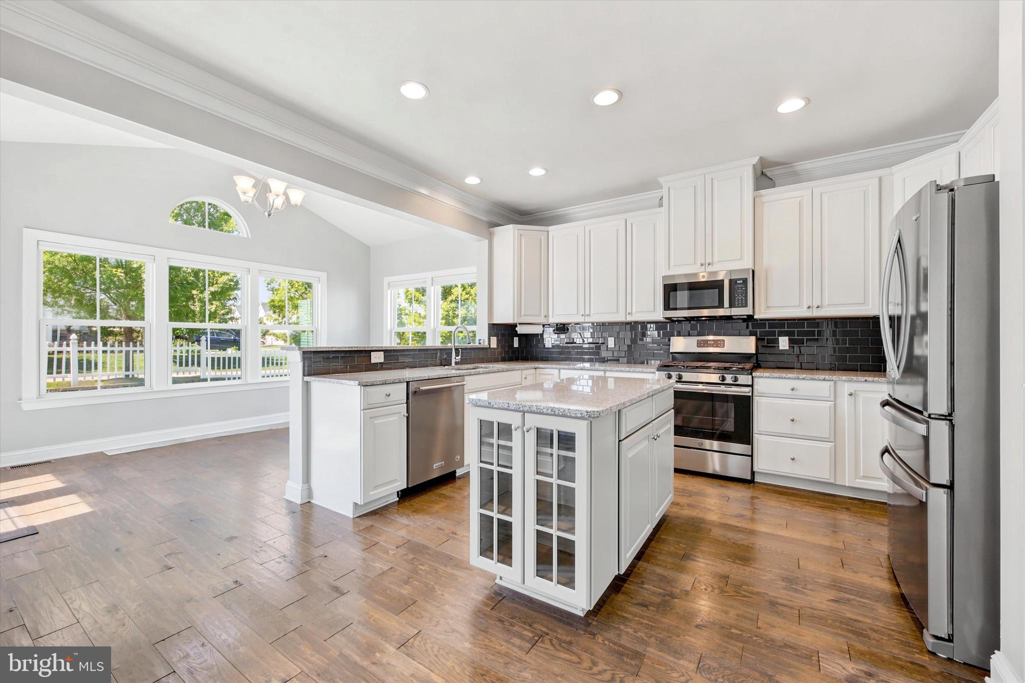 HIGHPOINTE AT PROVID - Residential