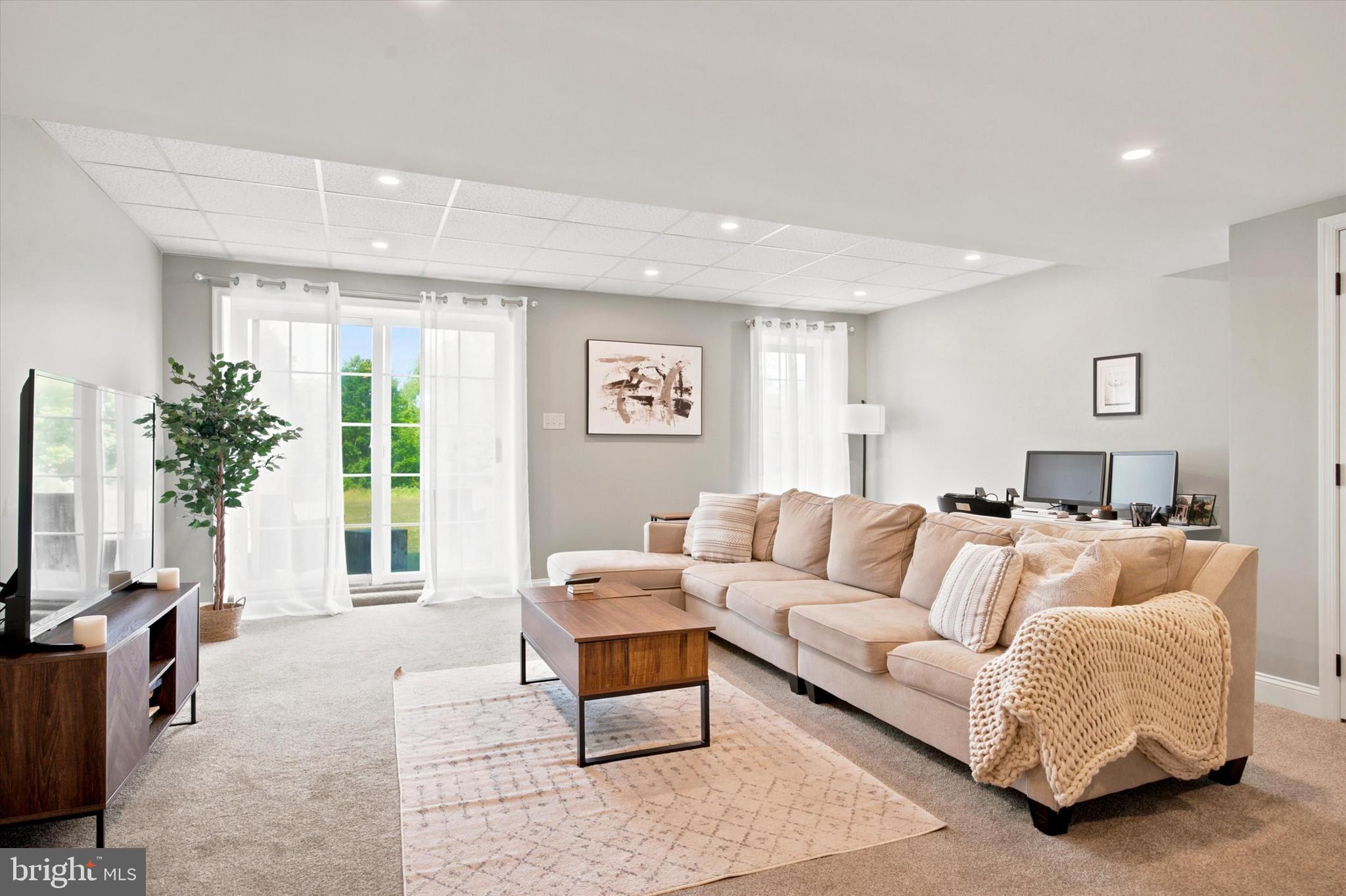 ESTATES AT SALFORD - Residential