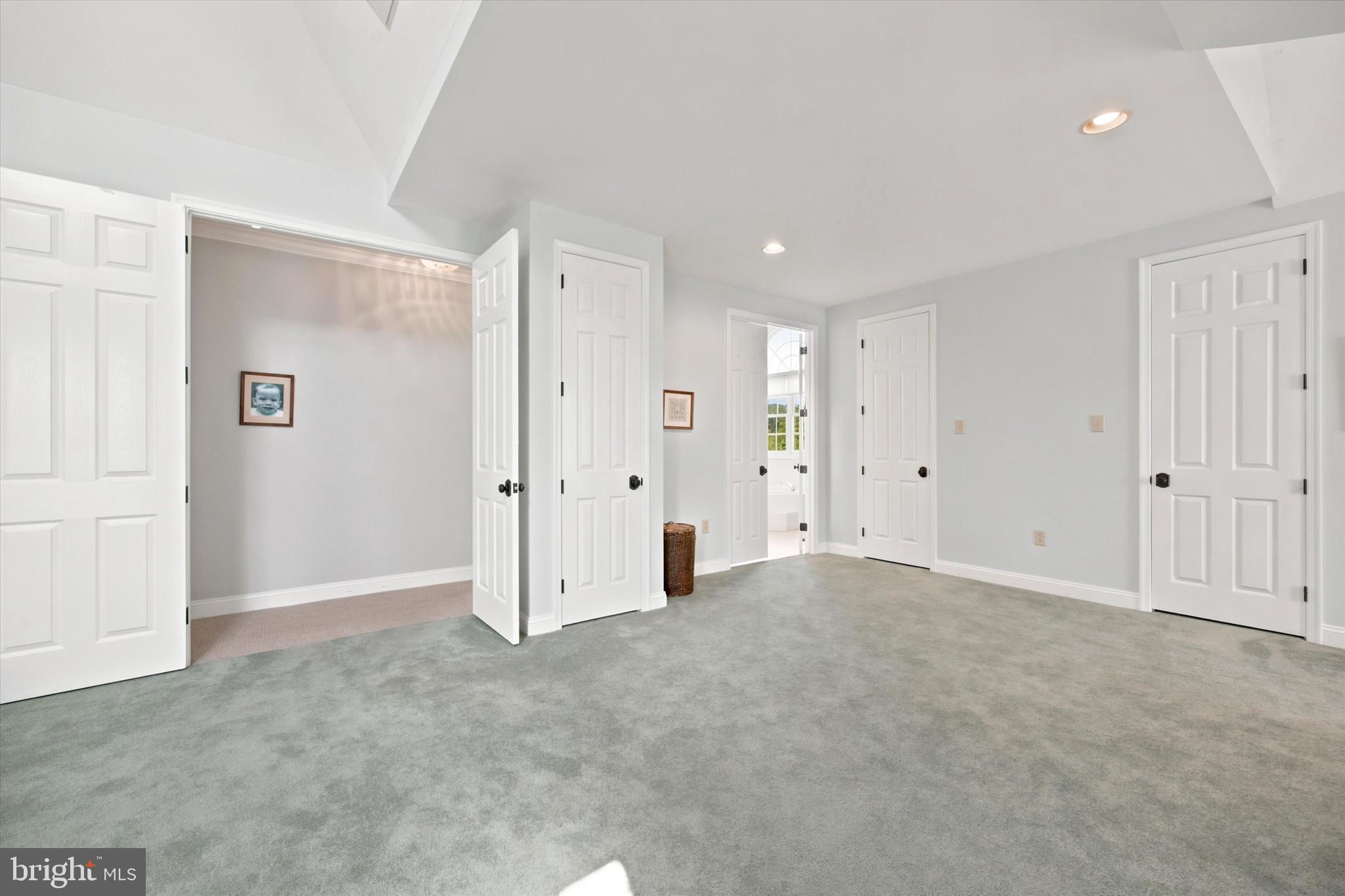 ESTATES AT SALFORD - Residential