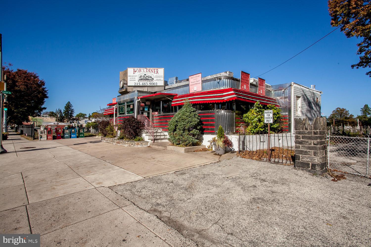 ROXBOROUGH - Commercial Sale