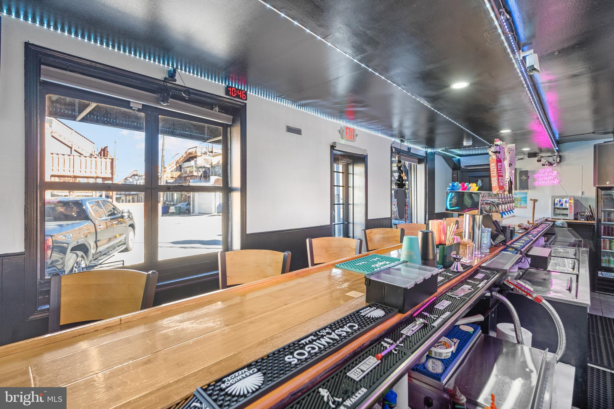 CANTON - Commercial Sale
